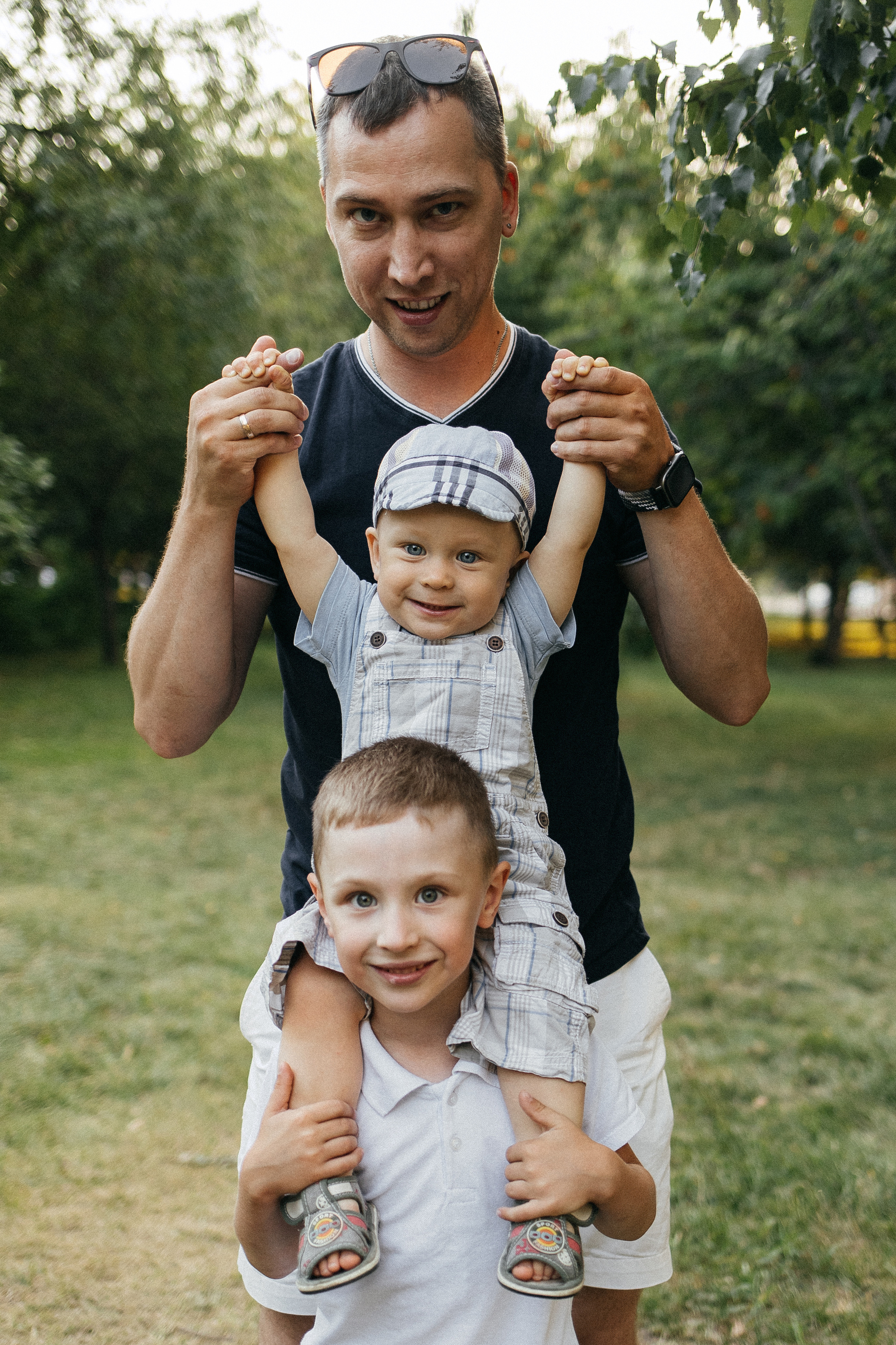 Вероника, Иван, Мишутка и Саша. Главная