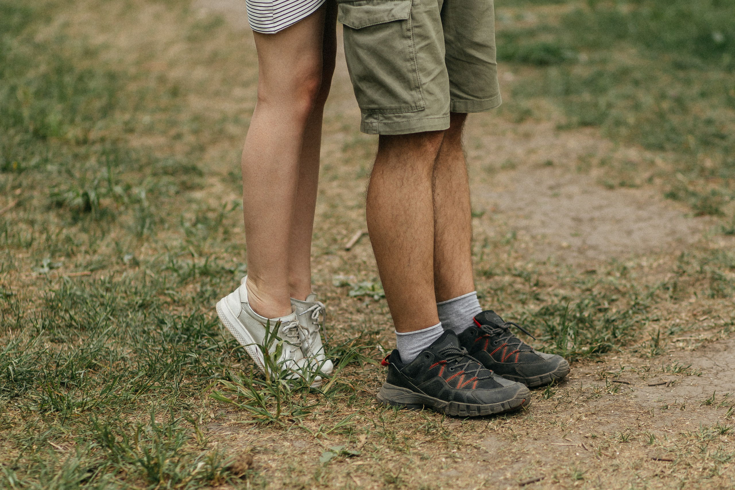 Лайфстайл лавстори в парке. Главная