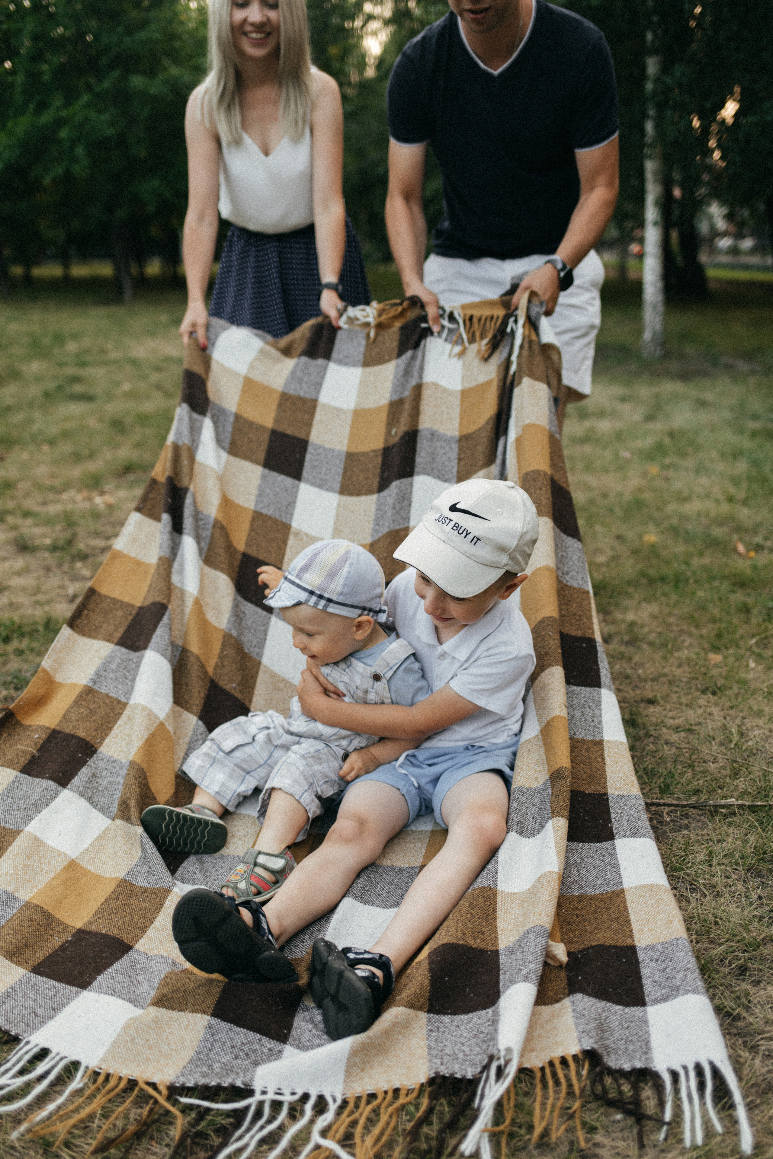 Вероника, Иван, Мишутка и Саша. Главная