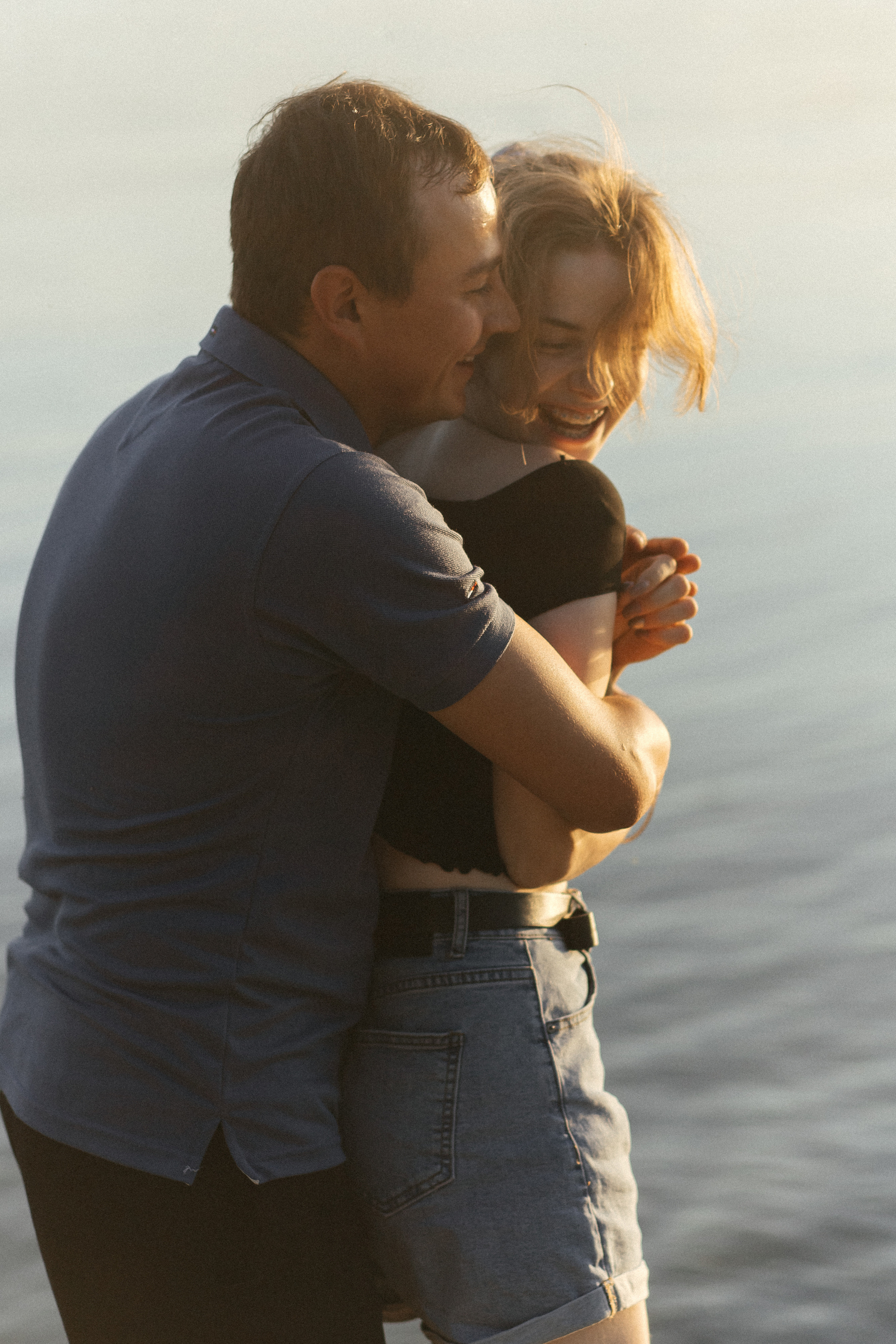 Лавстори на берегу нск. Главная