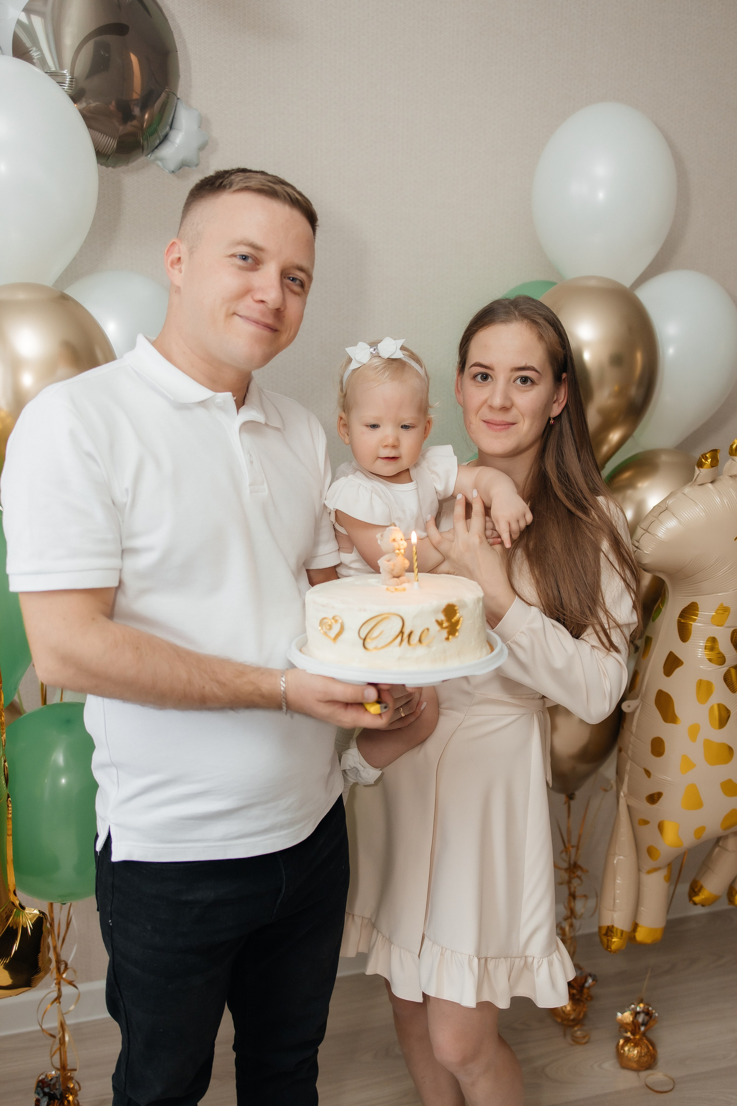 1 годик Еве (домашняя съемка). Профессиональный фотограф Кристина Искусных. Талдом- Москва