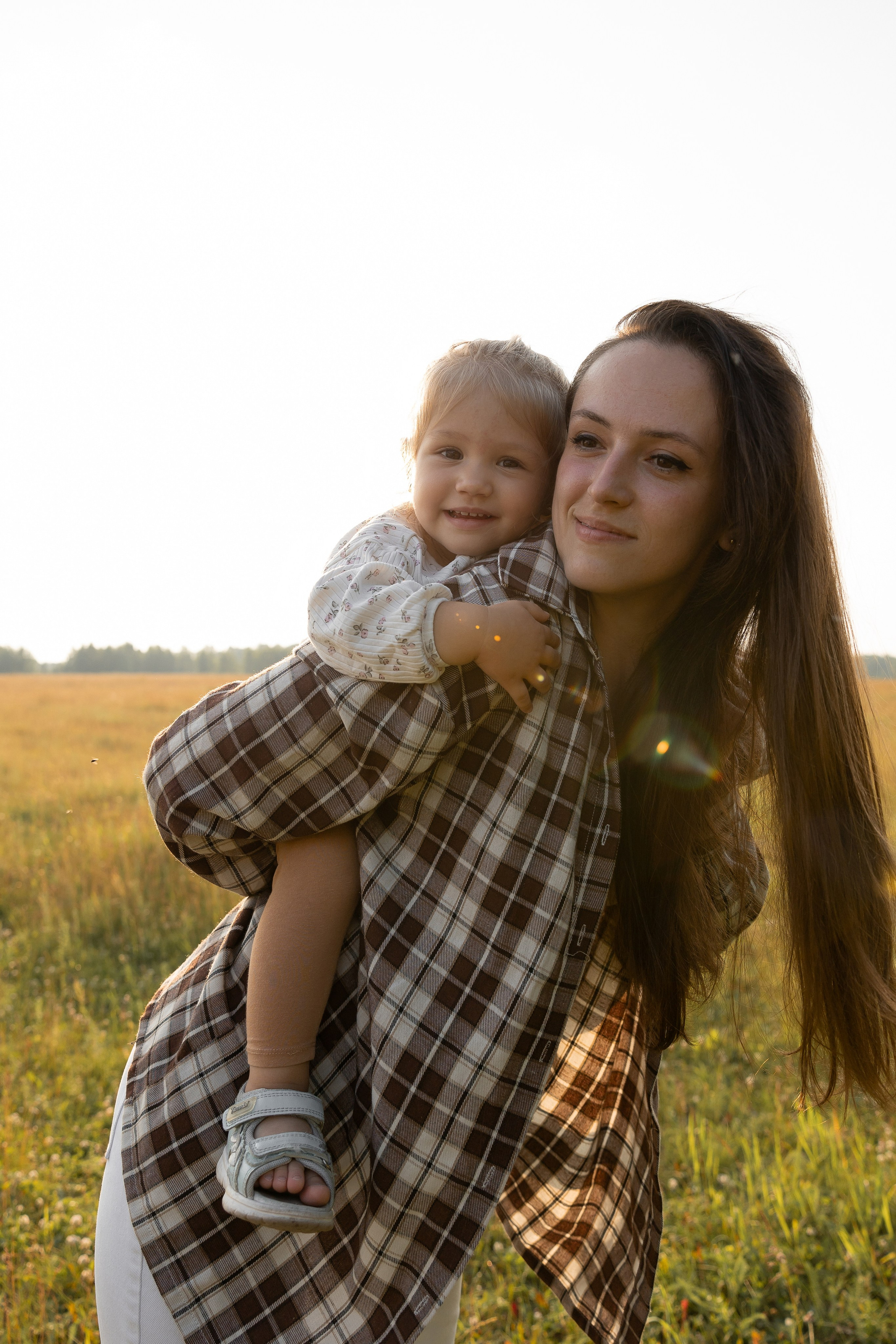 В поле. Семейный и свадебный фотограф в Челябинске Мария Леонтьева