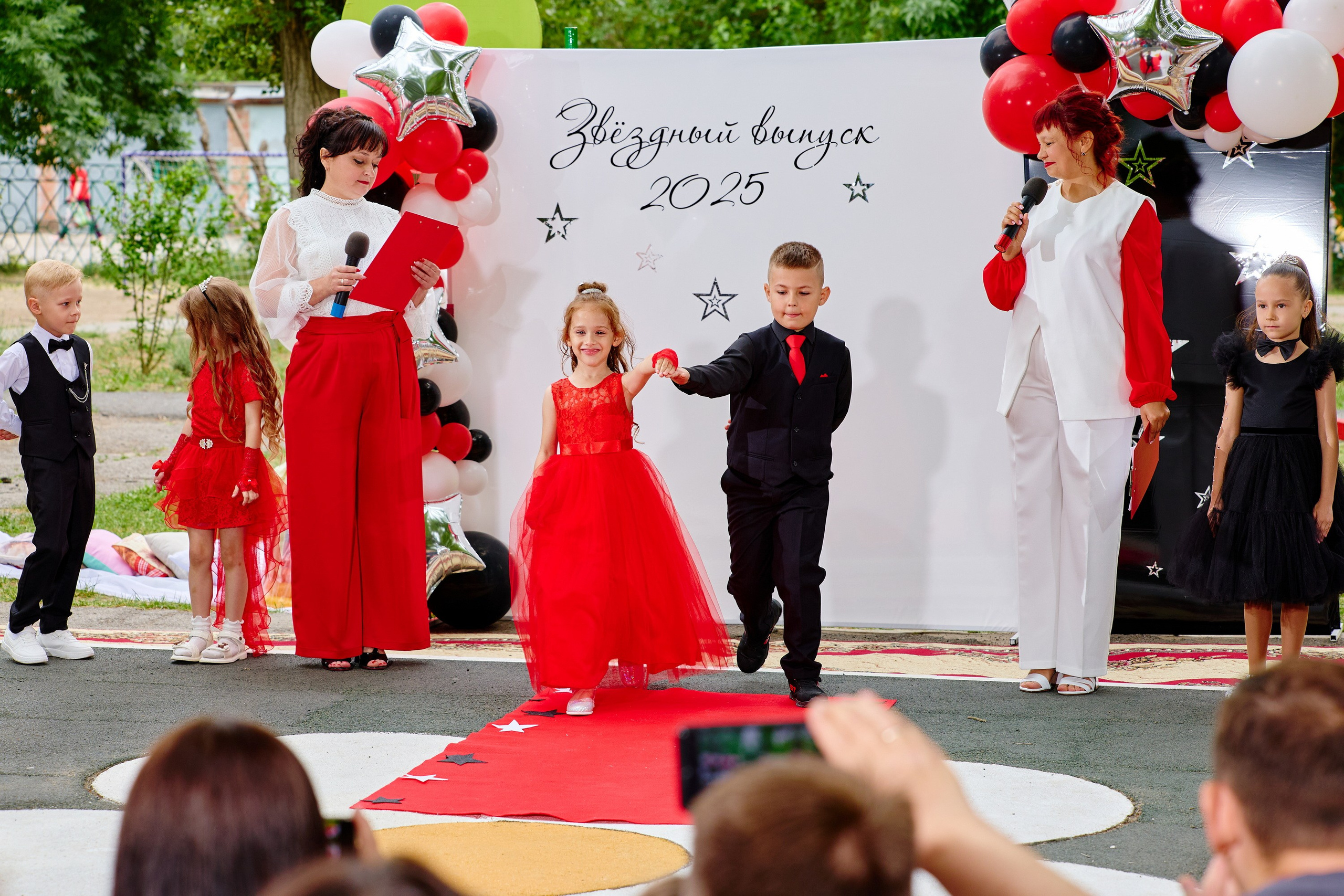 Выпускной 45 сад. Фотограф Выпускные альбомы Таганрог Сергей Коробченко