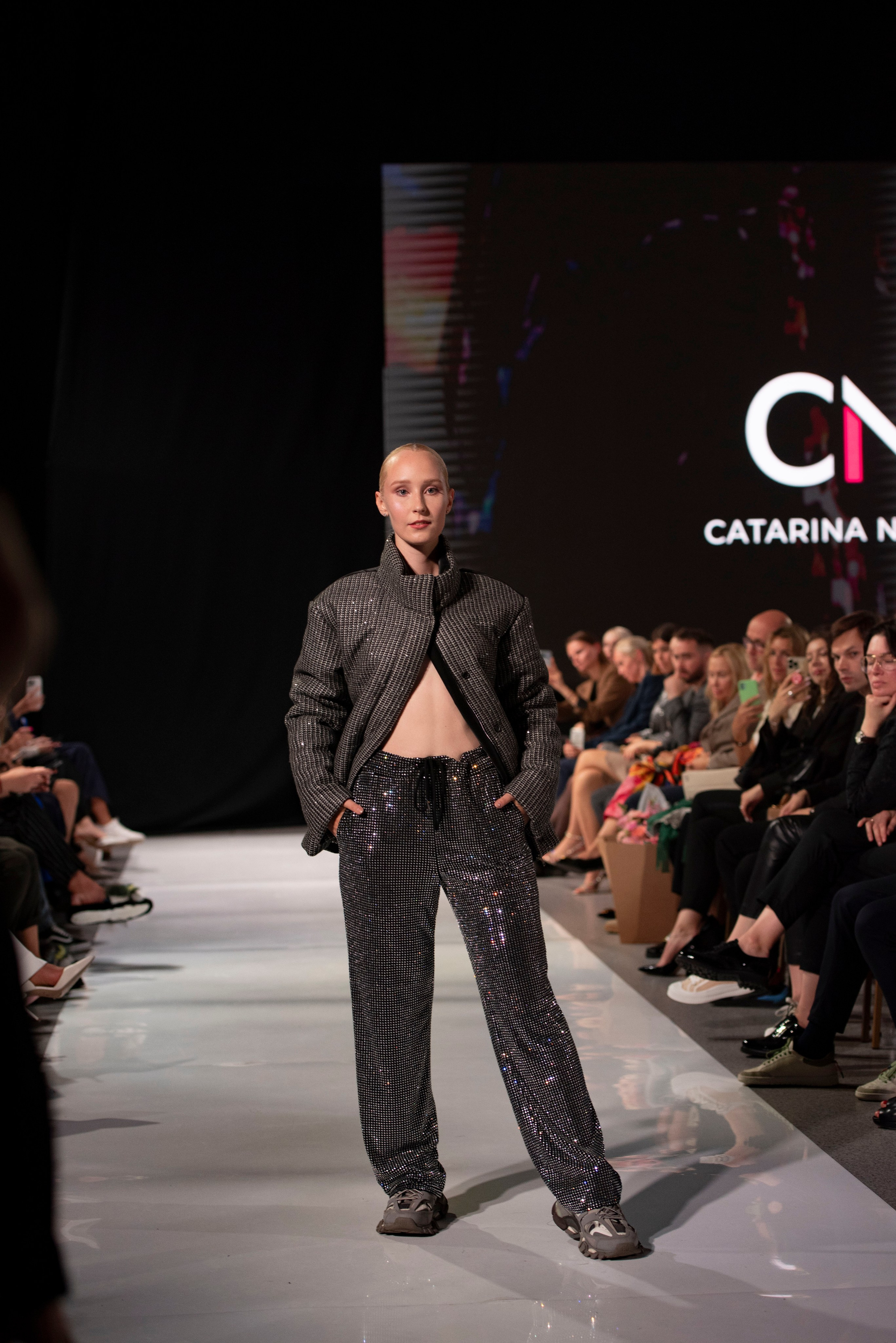 Фотограф на модельный показ. Свадебный, семейный, фэшн фотограф, школьный фотограф в Сочи