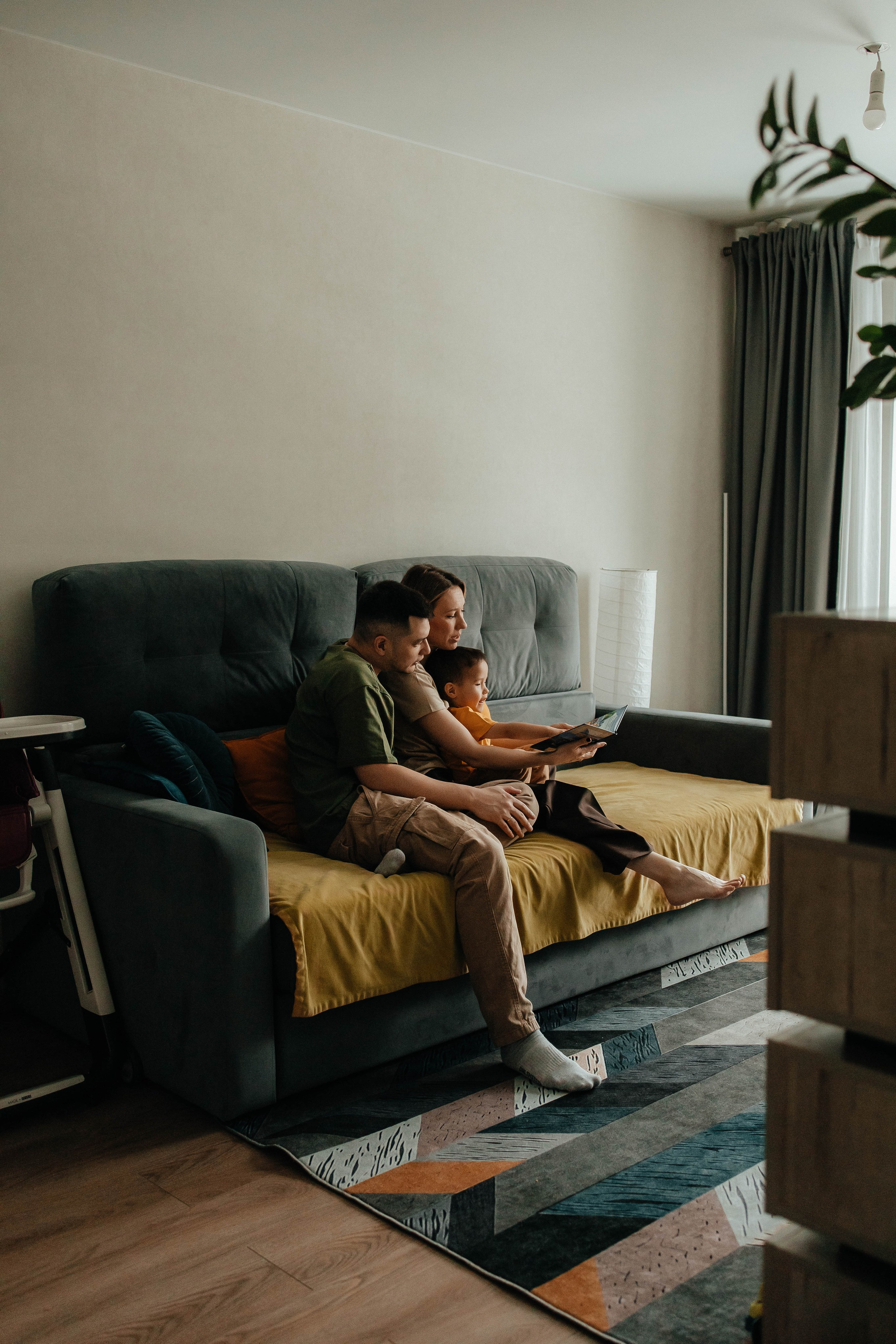 Домашняя фотосессия для Антона, Юлии и Тимура. Семейный фотограф в Москве, Щелково, Фрязино _ Виктория Степанова