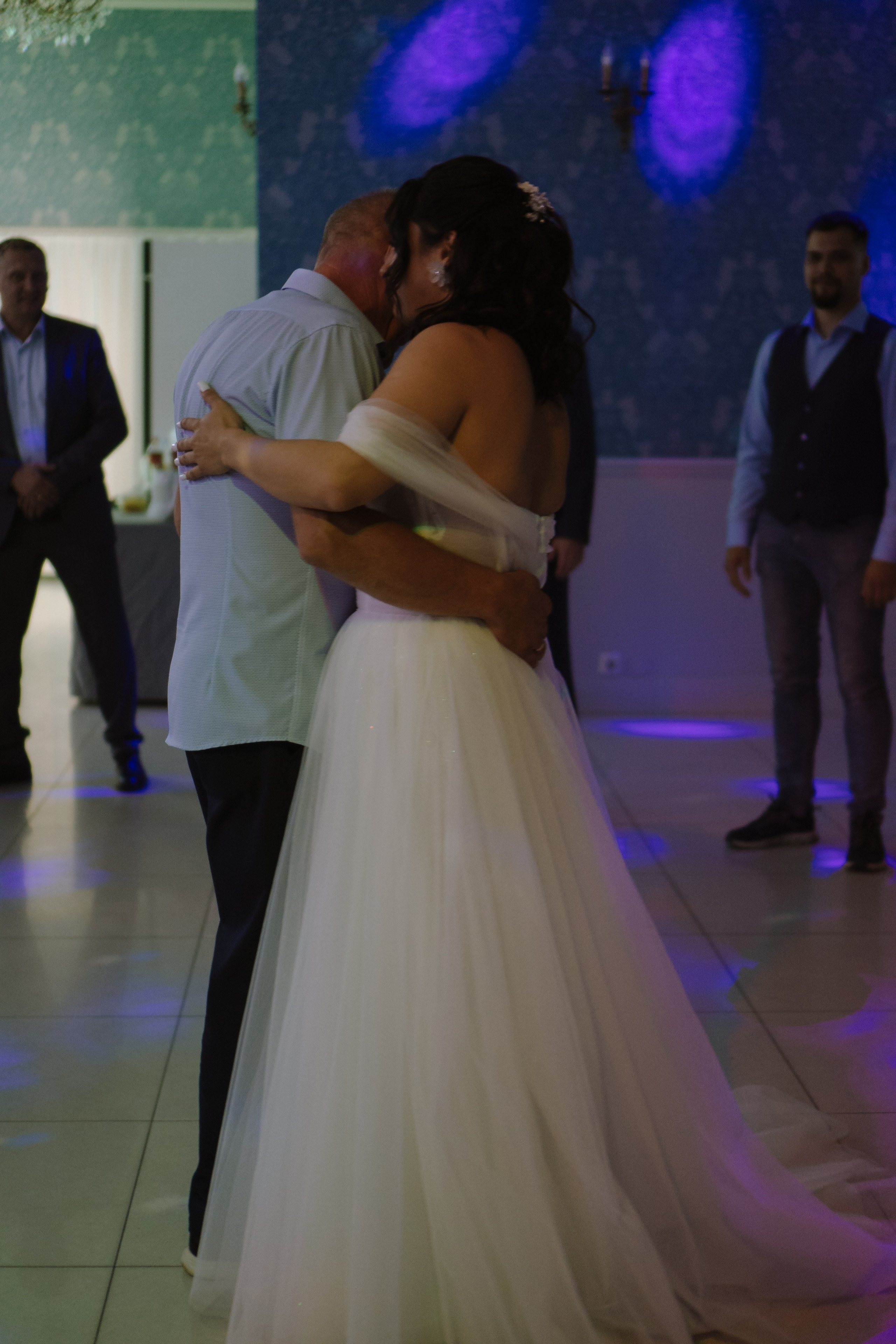 ТАНЕЦ ОТЦА И ДОЧЕРИ НА БАНКЕТЕ (СВАДЕБНАЯ ФОТОСЕСИИЯ БАНКЕТА). Профессиональный фотограф, Санкт-Петербург — Виктория Богомолова