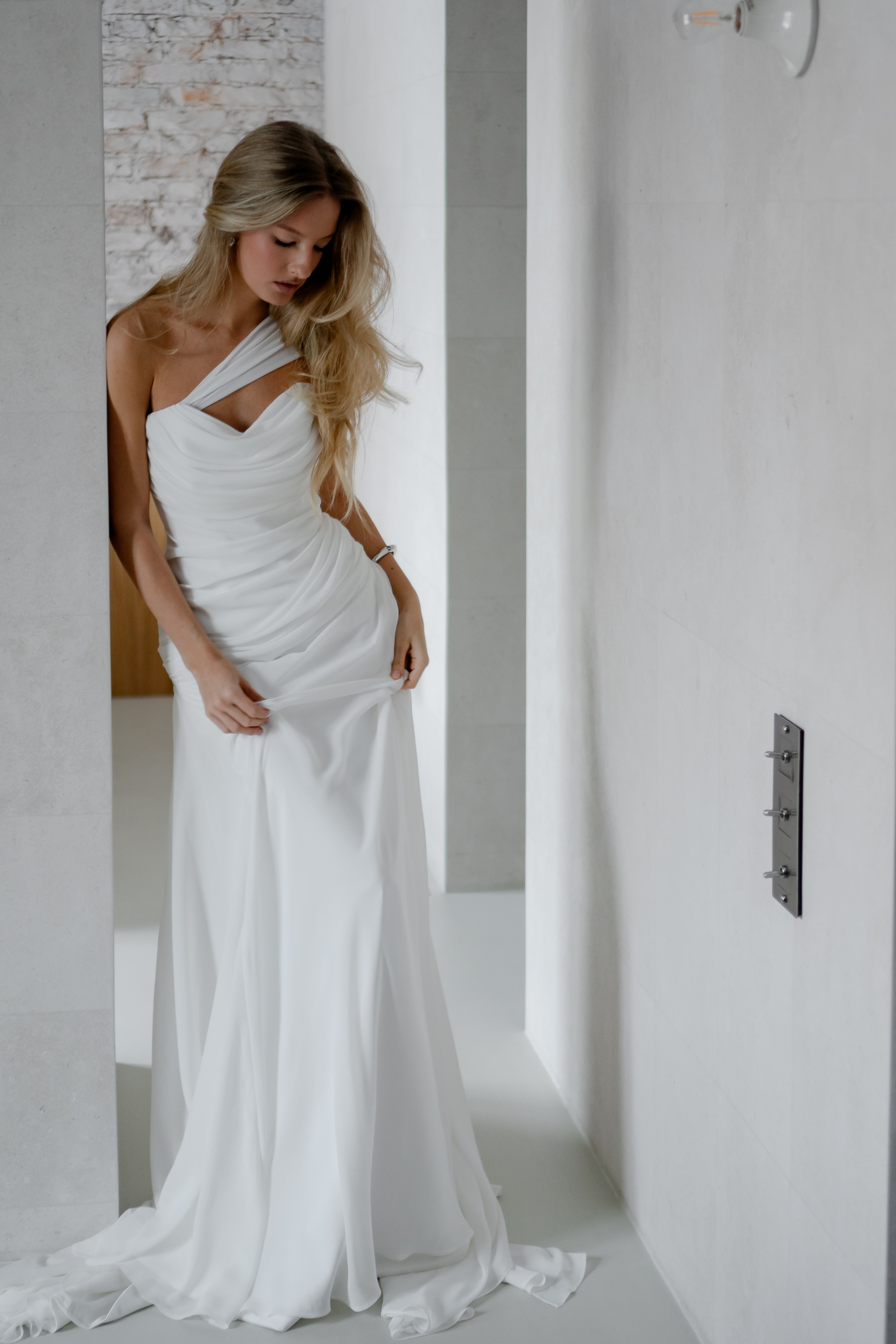 ЭЛЕГАНТНАЯ СВАДБЕНАЯ СЬЕМКА ЖЕНИХА И НЕВЕСТЫ В ДОРОГОМ ОТЕЛЕ САНКТ-ПЕТЕРБУРГА. Профессиональный фотограф, Санкт-Петербург — Виктория Богомолова