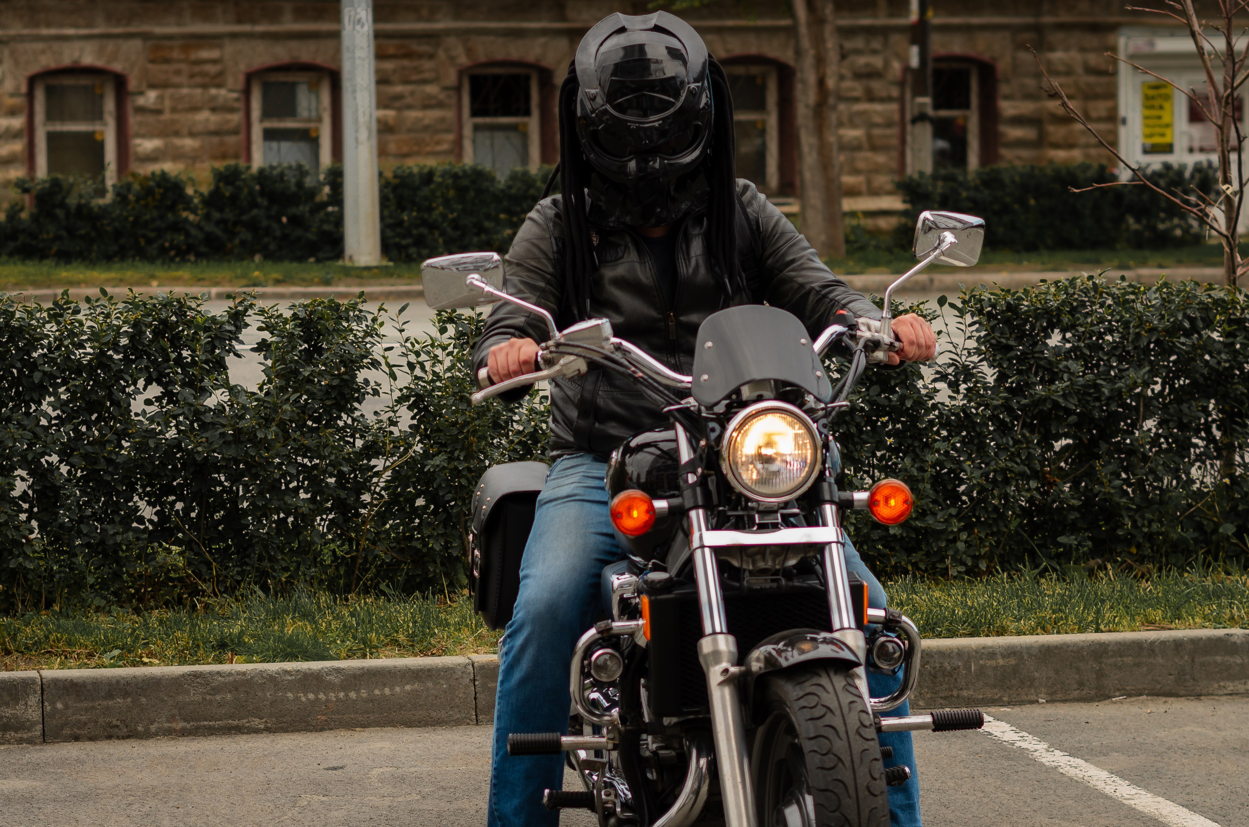 Мужской портрет: мотоцикл. Фотограф Марина Доглядная Челябинск фотосессии с лошадьми, мотоциклами