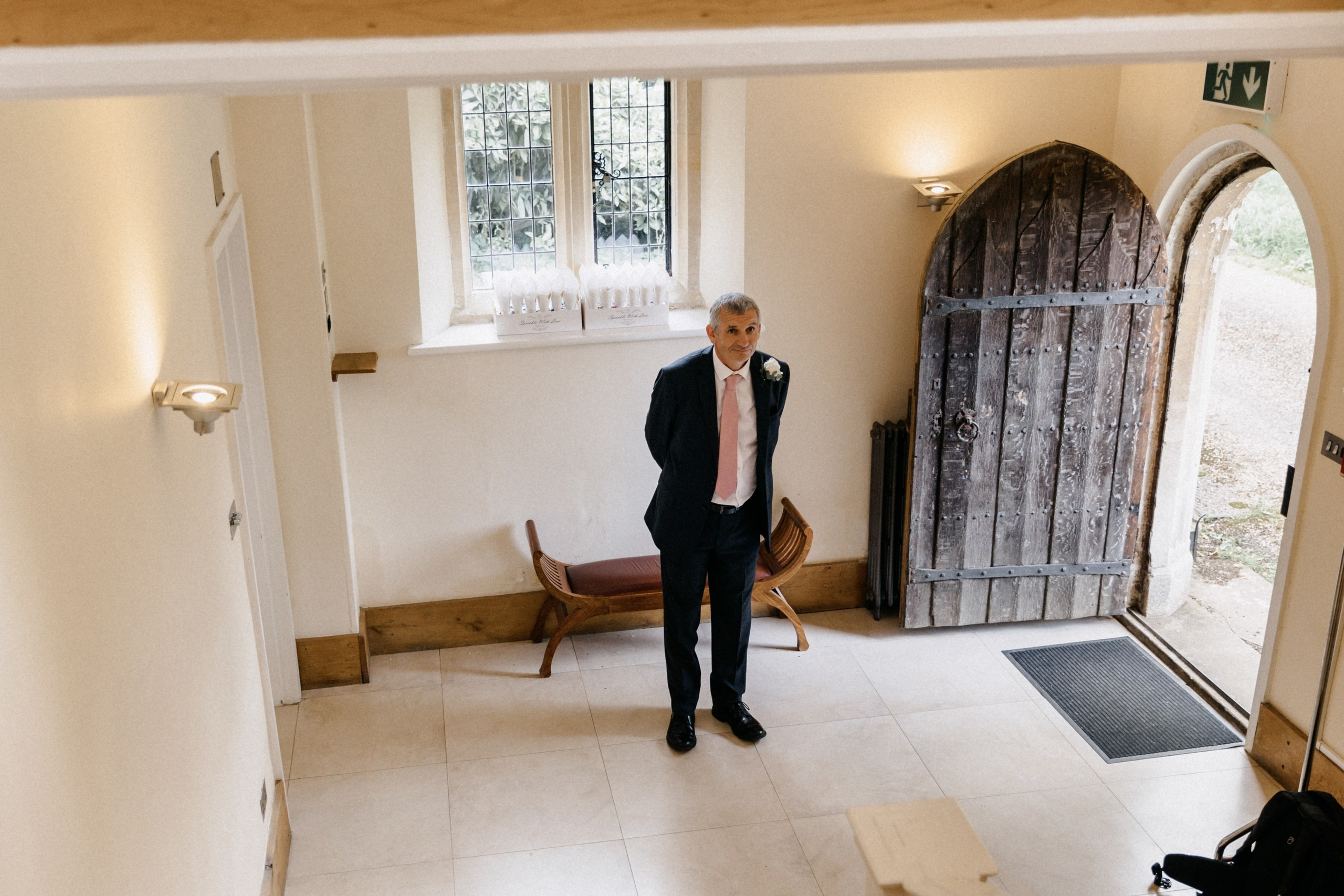 Ana & Tom Wedding at Notley Abbey. Moments Catchers — Wedding Photography & Video Duo in London