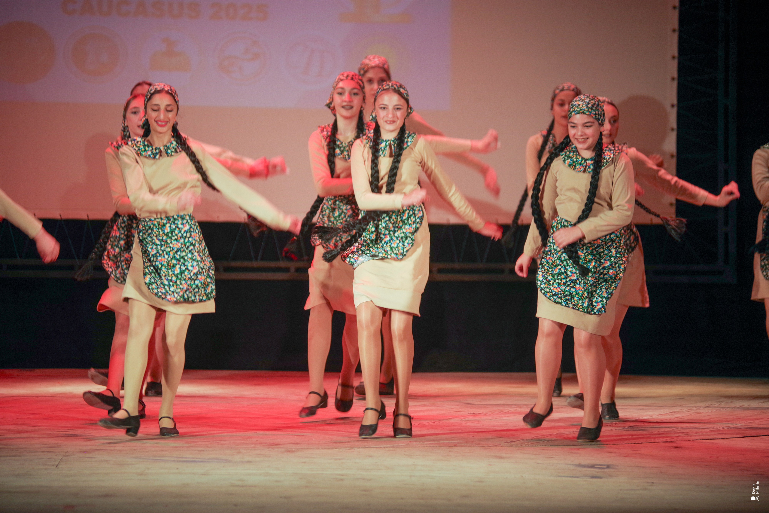 Танцы в прекрасном Они. Портретный фотограф Денис Милютин