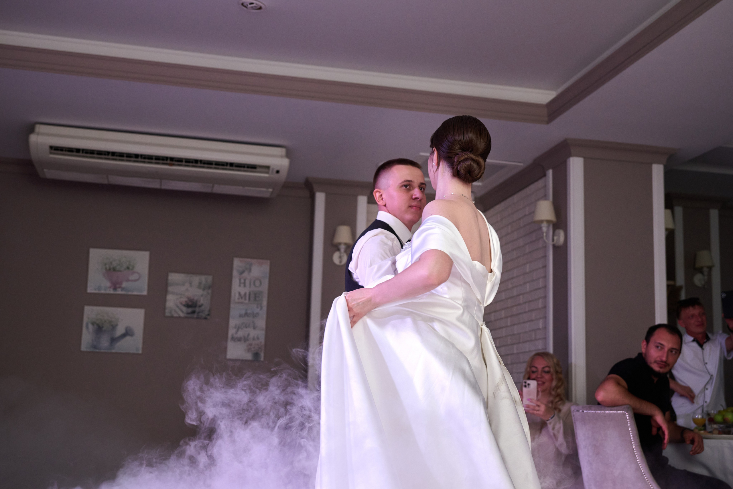 Свадебная фотосессия Никиты и Ангелины в Старом Осколе. Профессиональный фотограф Старый Оскол, Губкин — свадьба, венчание, крещение, юбилей и день рождения