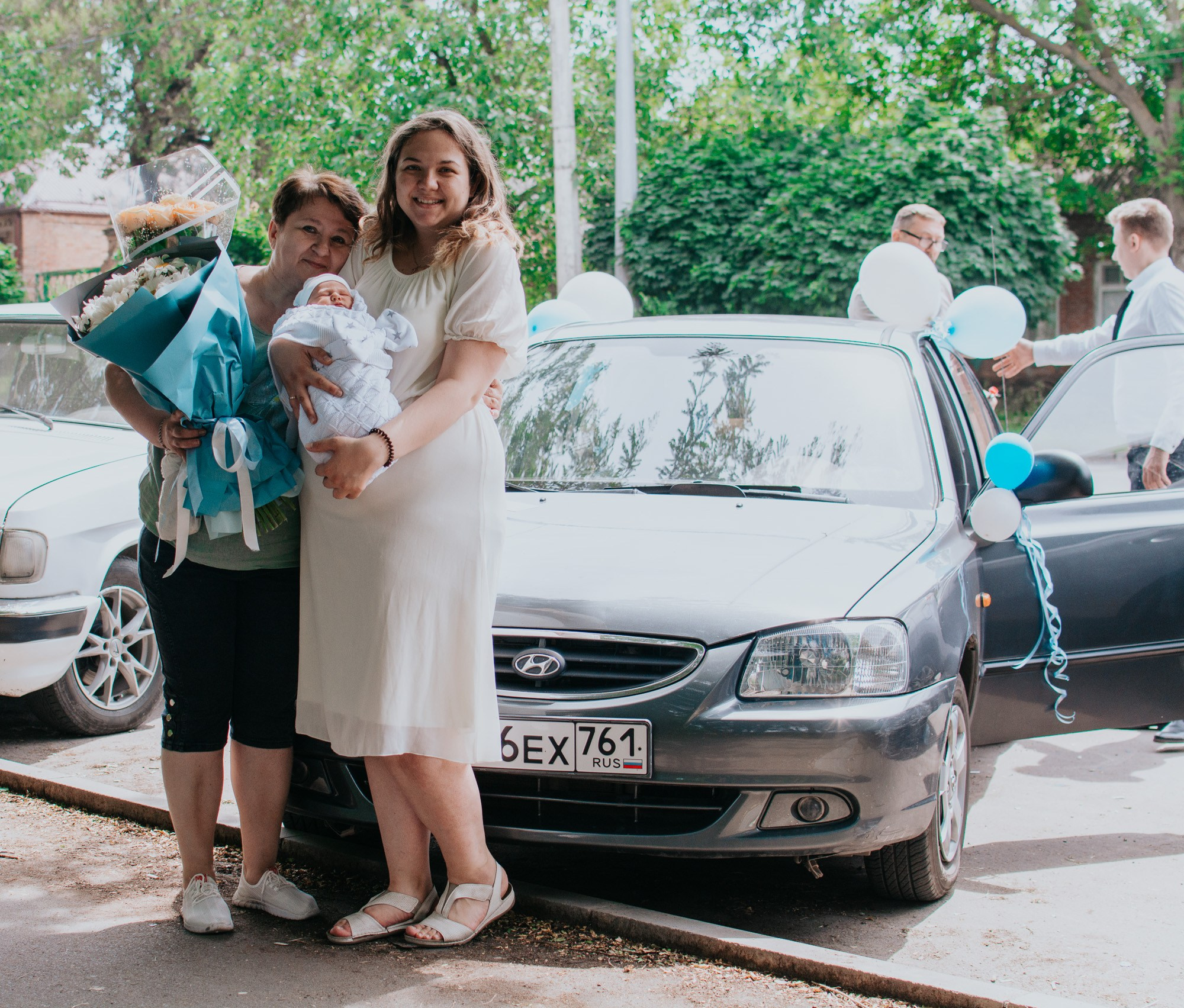 Выписка из роддома. Фотограф Ростов-на-Дону | фототерапевт