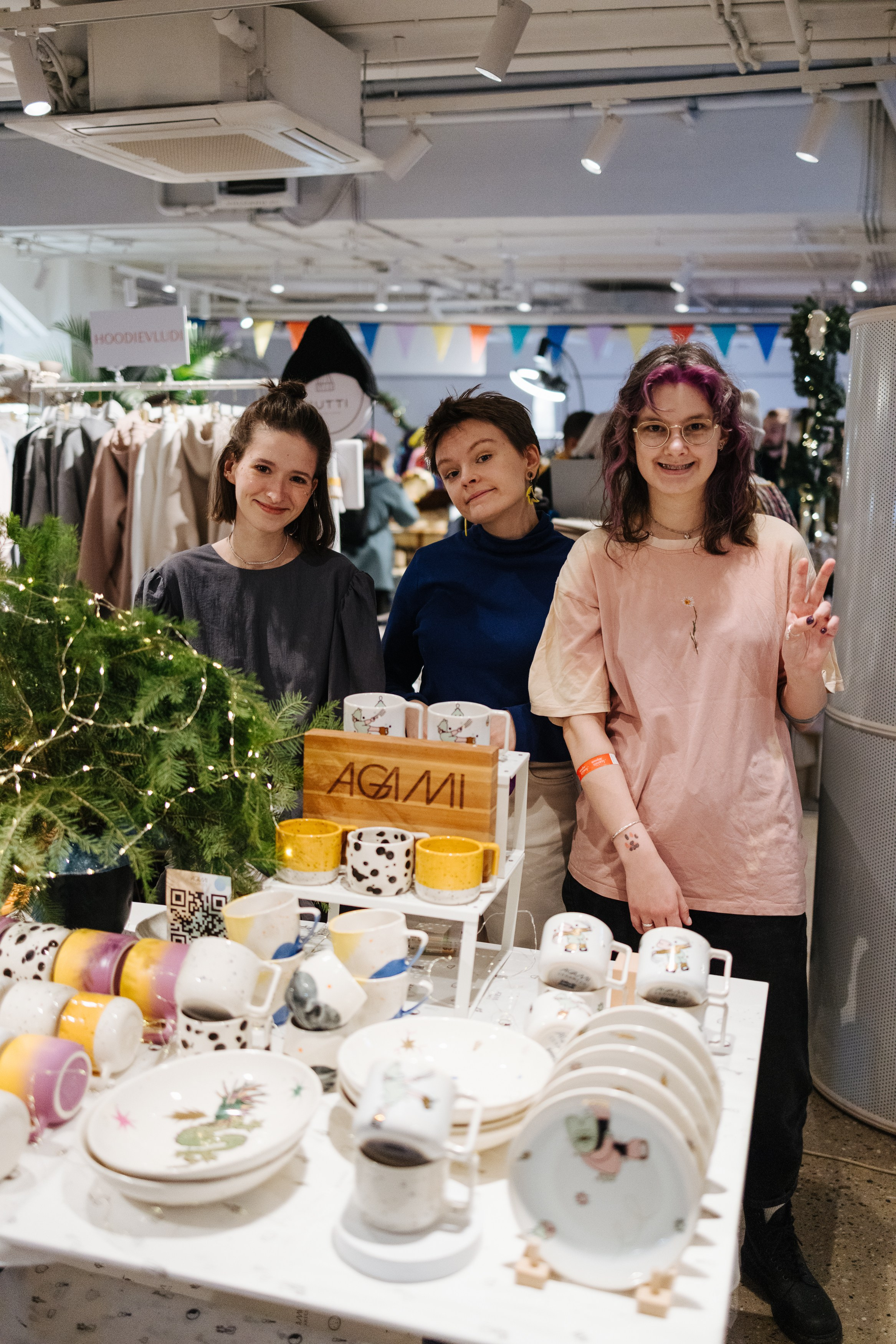 23–24 декабря 2023 в «Три вокзала. Депо» / День 2 / фото Валерий Белобеев. Фотоотчеты «Ламбада-маркета»