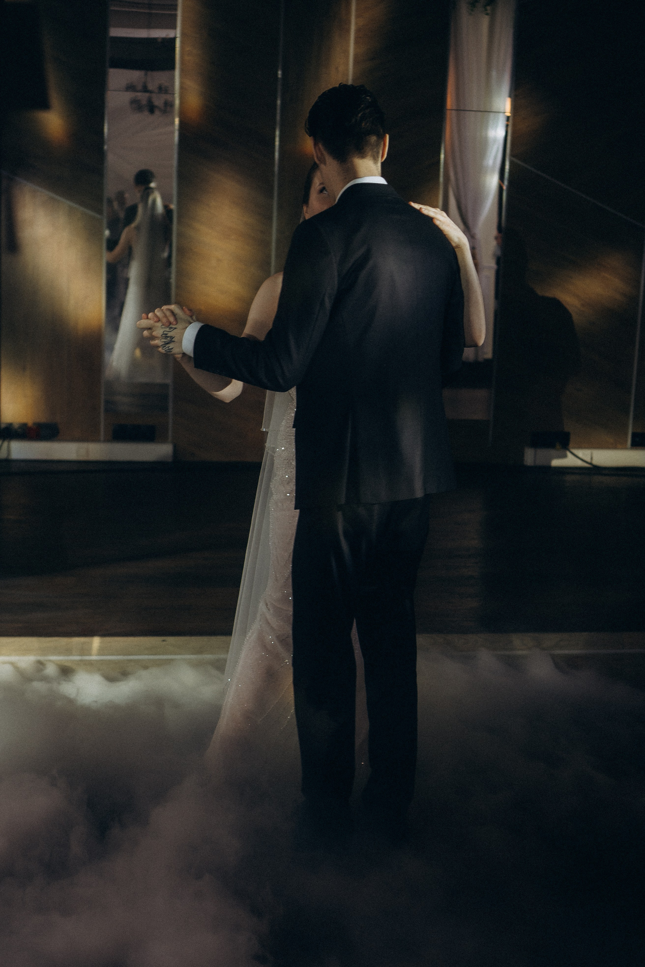 СВАДЕБНАЯ СЬЕМКА СБОРОВ В ОТЕЛЕ И ВЫЕЗД НА ЦЕРЕМОНИЮ (СНЯТО В СИБИРЕ В НИЖНЕВАРТОВСКЕ). Профессиональный фотограф, Санкт-Петербург — Виктория Богомолова