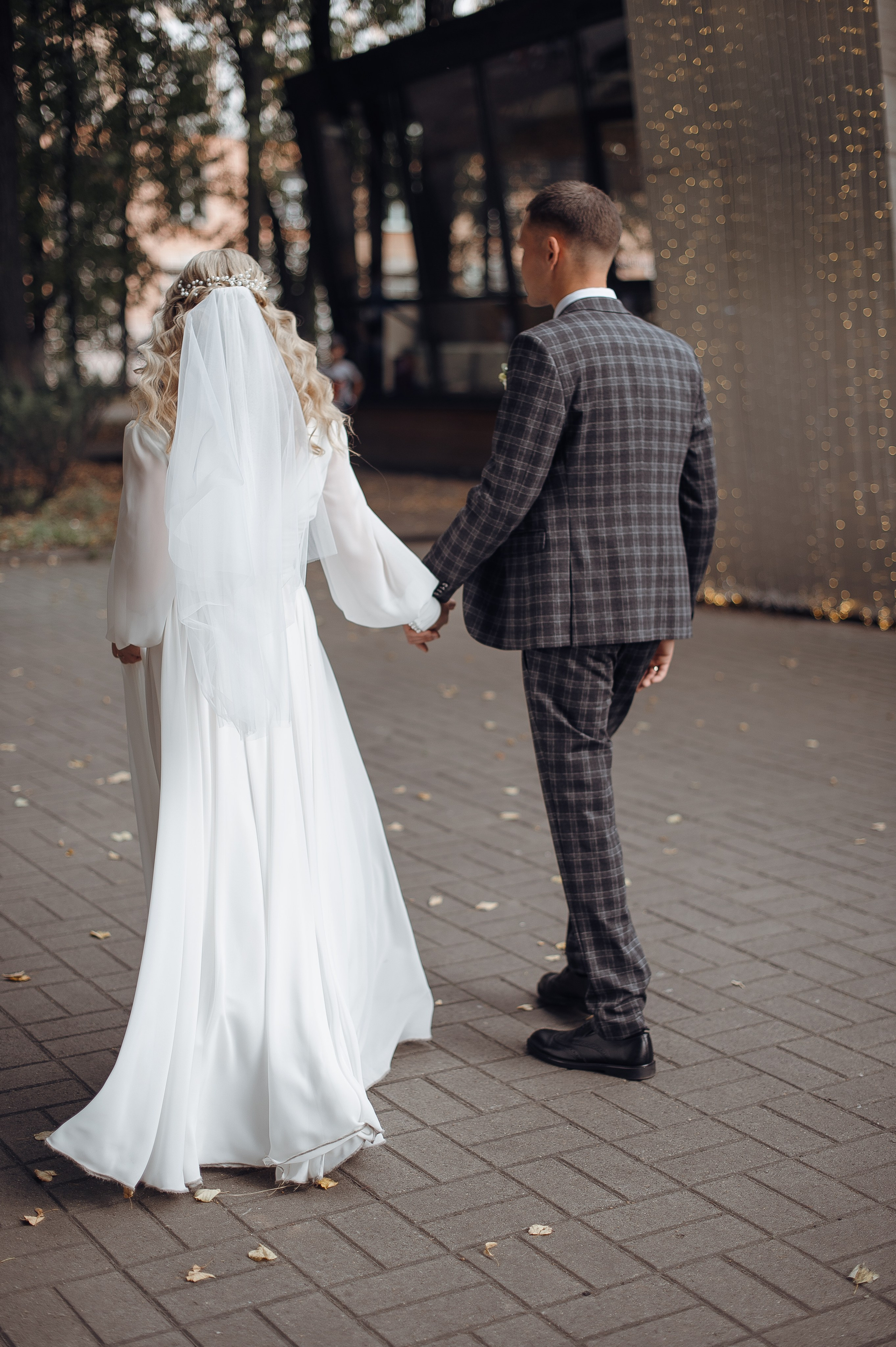 Тёплым осенним днём Николай и Наталья. Свадебный фотограф в Ярославле Денис Медоваров