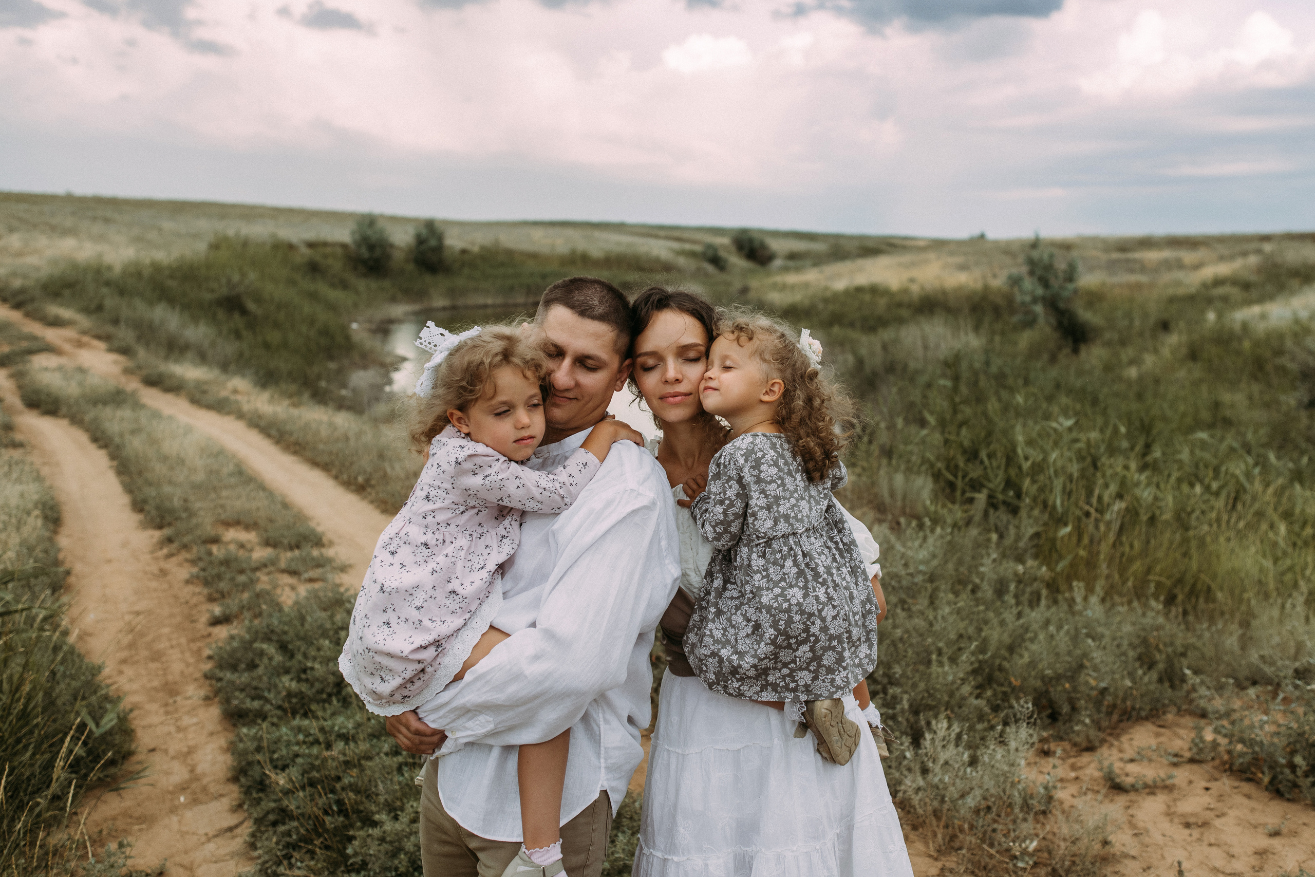 Паша, Алеся, Света и Вера. Семейный фотограф и детский фотограф в Волгограде Алеся Бутакова — дет