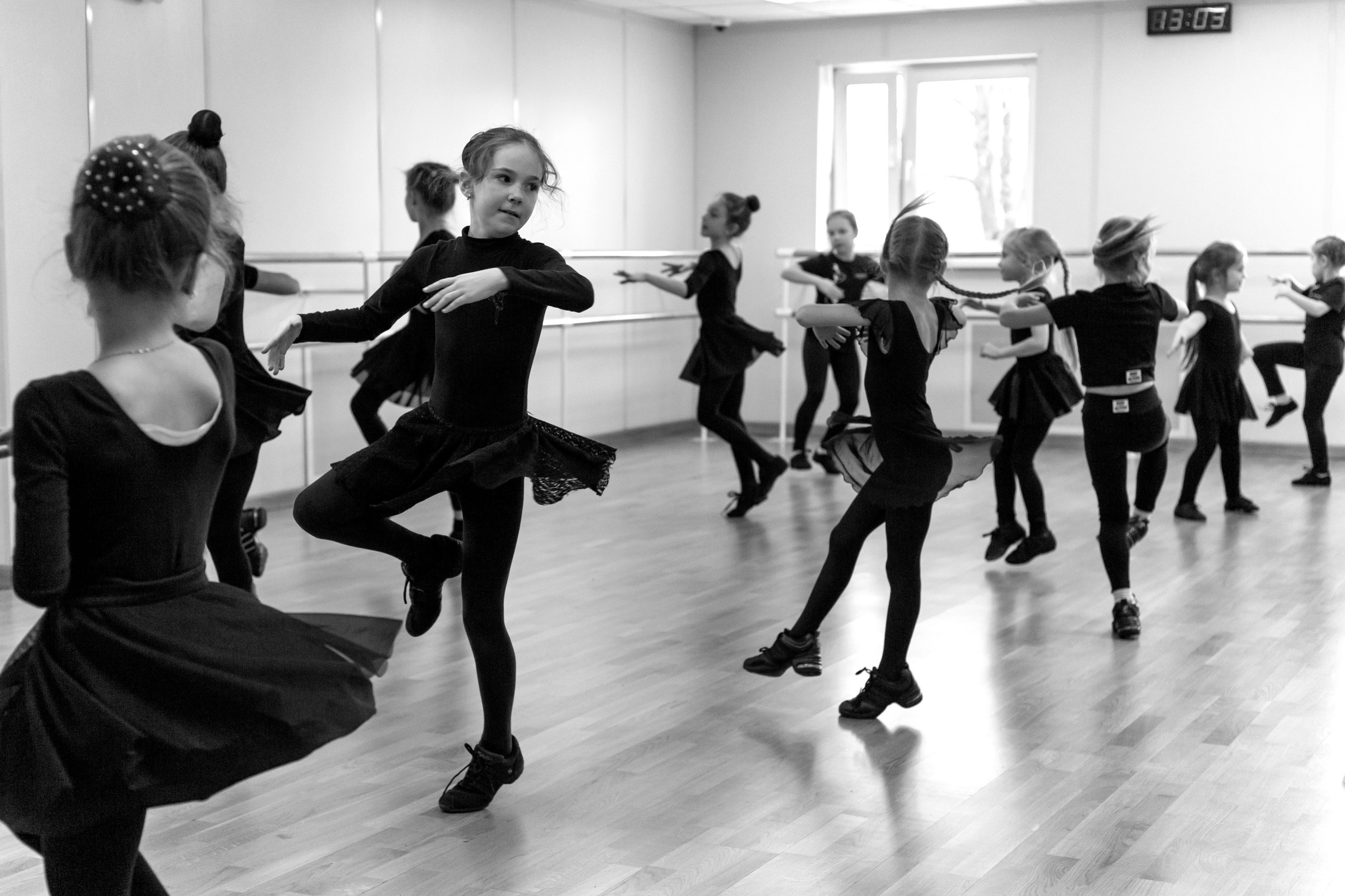 Танцевальные занятия младшая группа. Театр на льду «Алеко». Репортажный фотограф в Москве