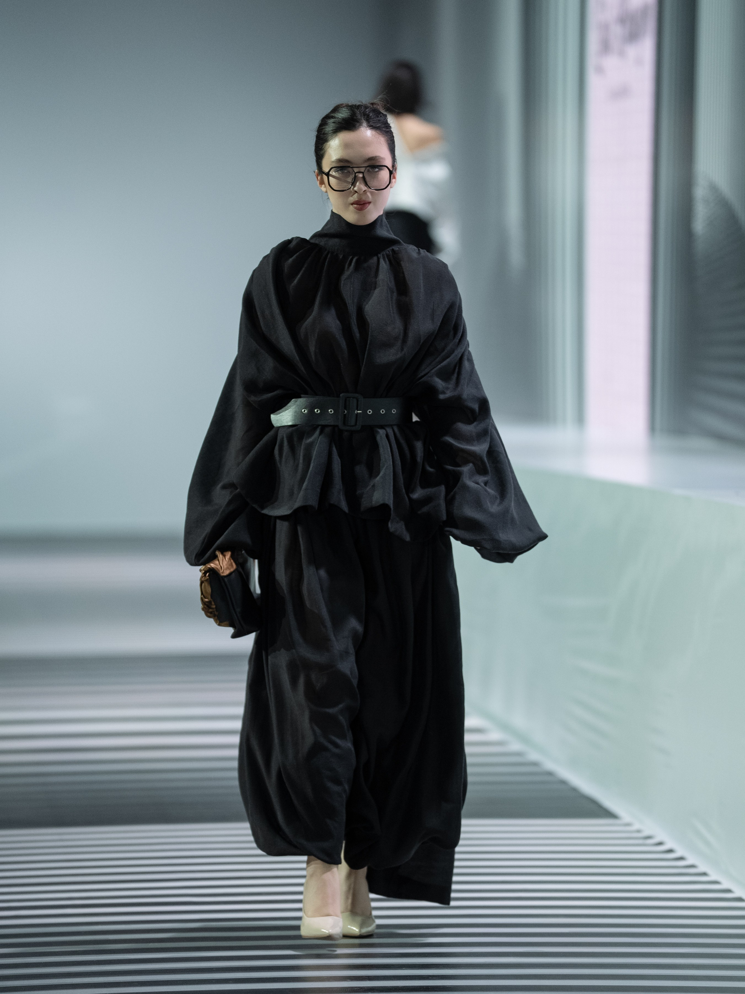 Designer LEILA KHANUM. Сайт Алматинского НЮ АРТ, будуар и фэшн фотографа Дениса Карпенко