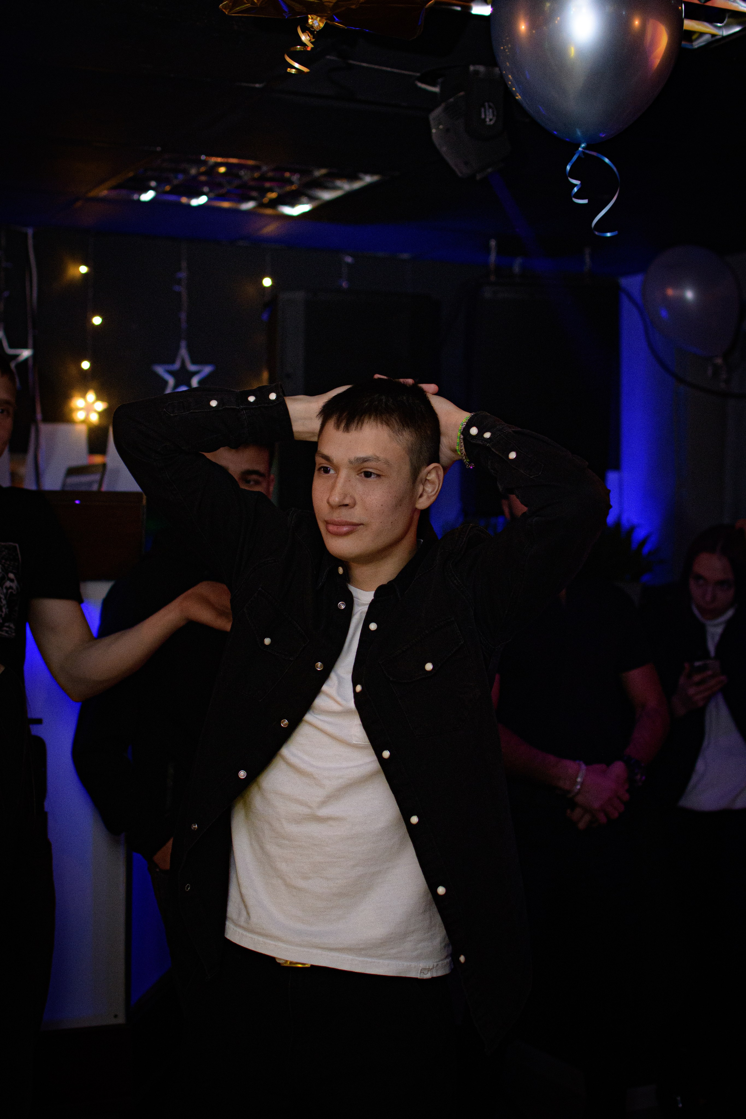 HOLLYWOOD / 6 YEARS. Photokarish