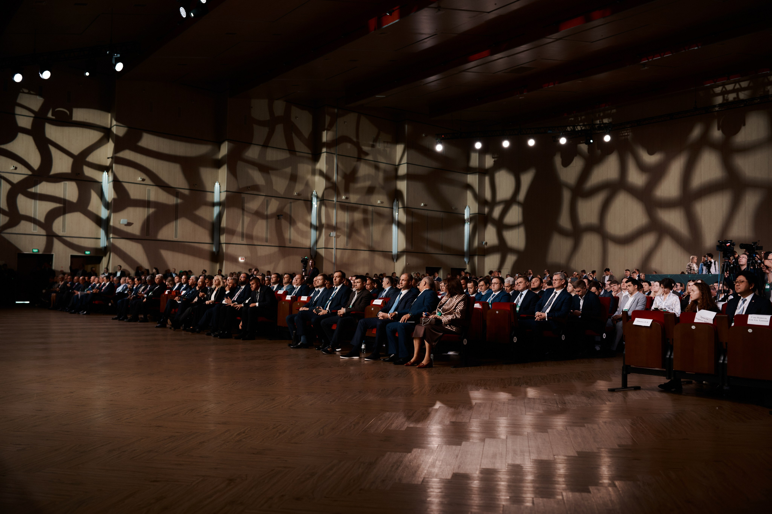 Kazan Digital Week 2025. Коммерческий фотограф в Казани Ксения Добролюбова