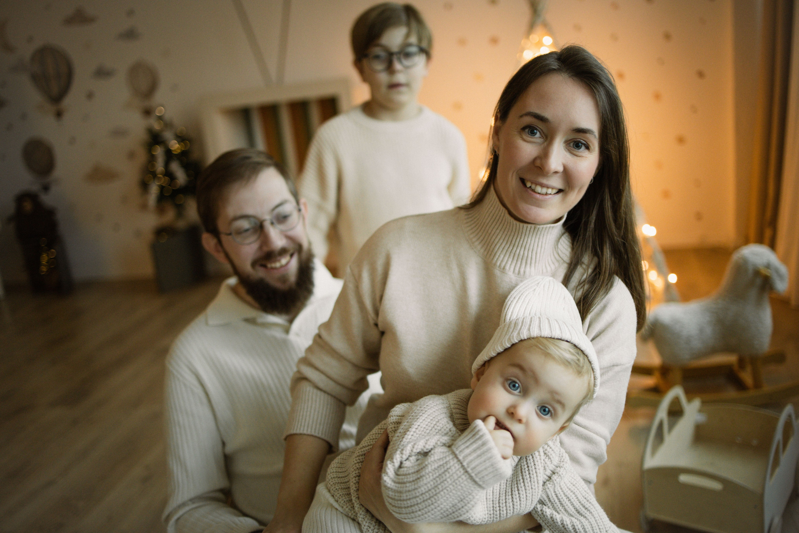 Новогодняя фотосъемка в студии. Семейный видеограф в Москве Элина Ладова