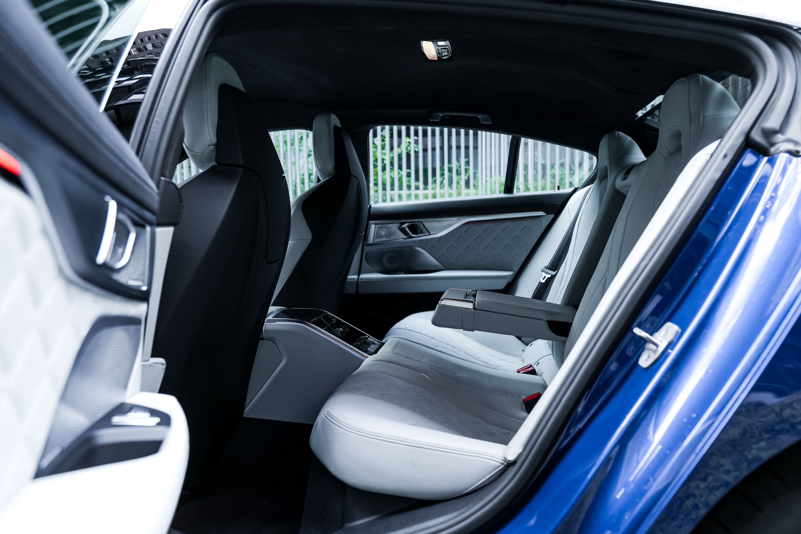 2022 BMW M8 COMPETITION RESTYLING FROM USA $145,000 / 17,500 KM ODOMETER. Mixturecaptures