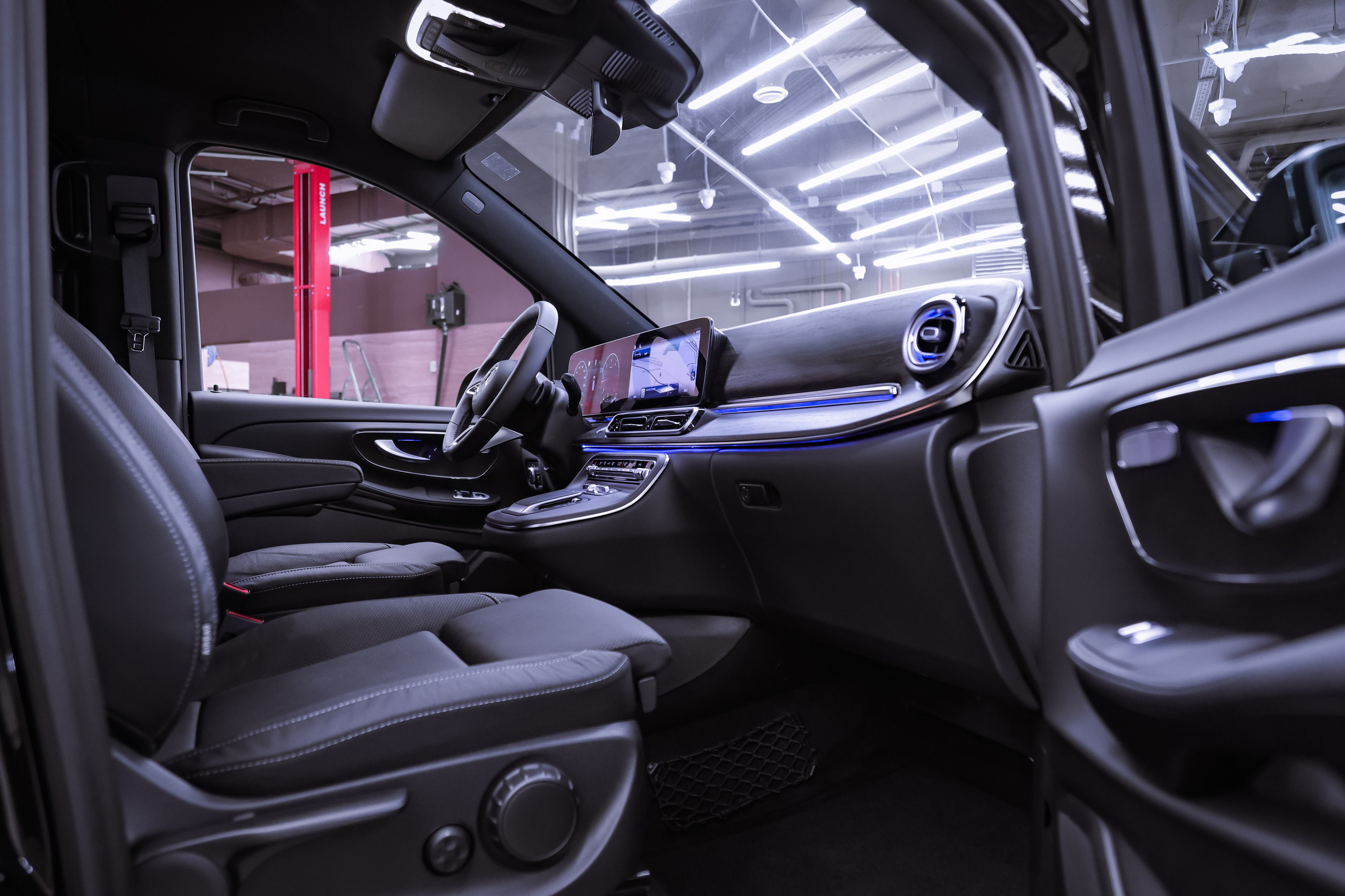 2024 MERCEDES BENZ V 300 d 4MATIC. Mixturecaptures