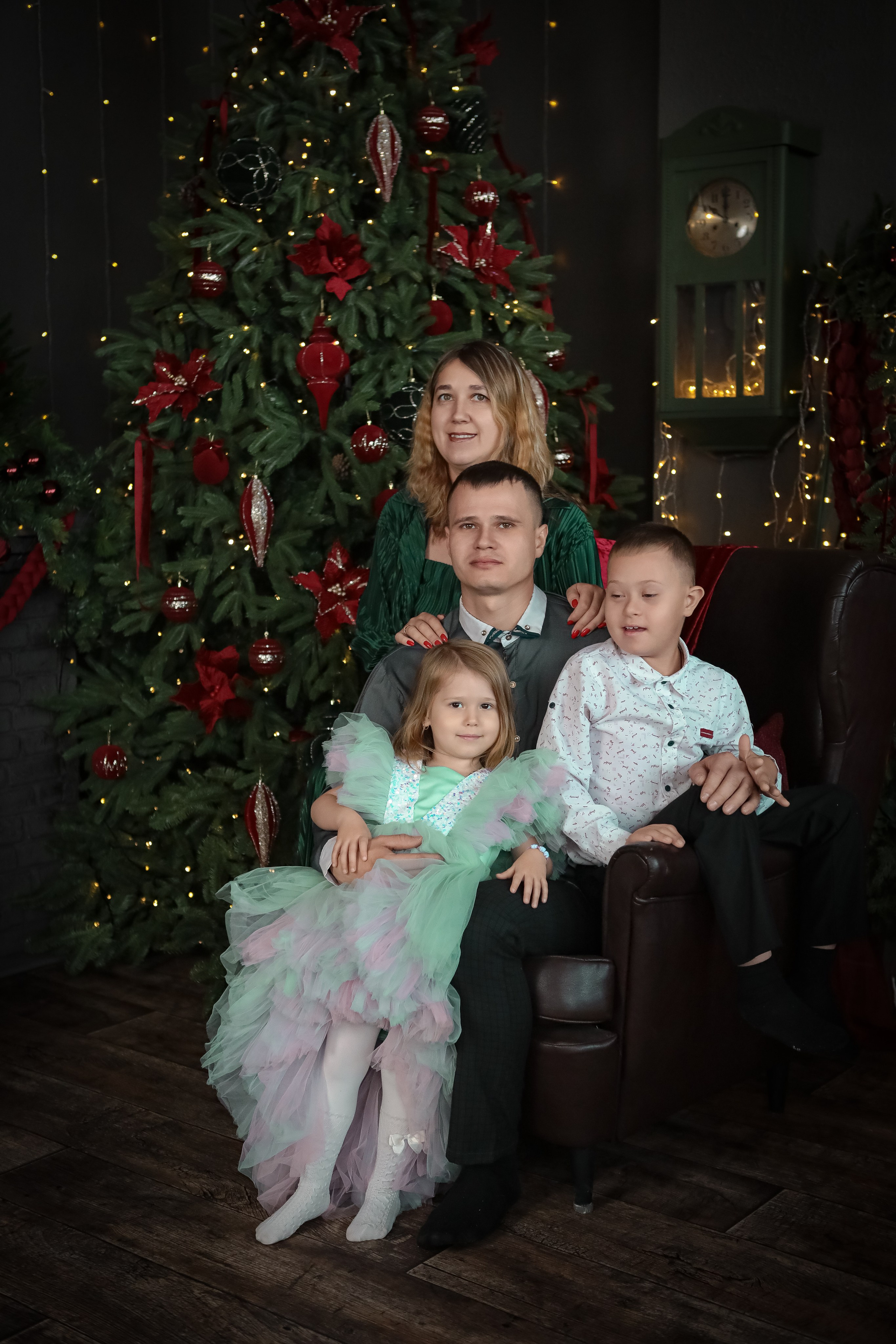 НОВОГОДНИЕ ФОТОСЕССИИ 2025-2026. Фотограф г. Хабаровск. Семейные и индивидуальные съёмки