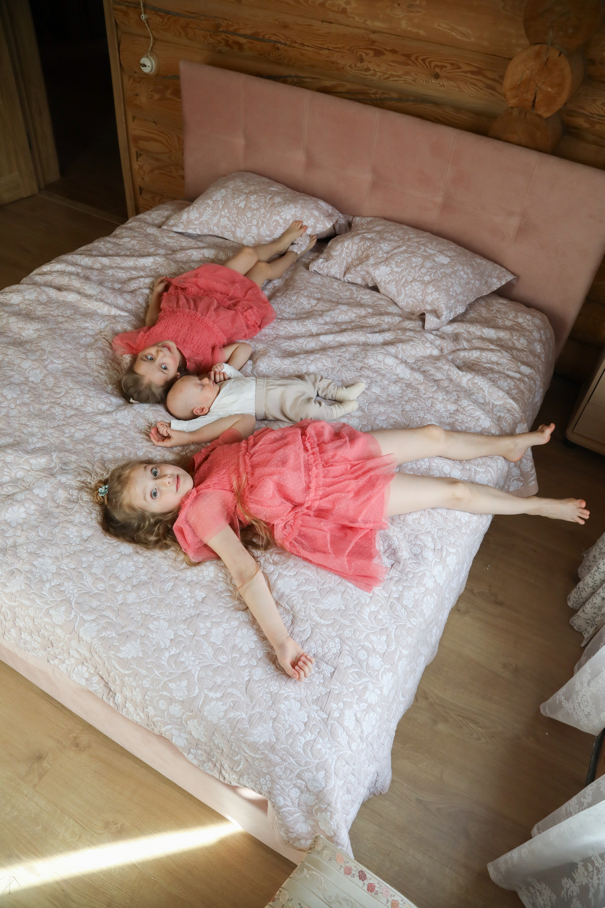 Виктория и Константин с дочками и сыном. Семейный и детский фотограф в Санкт-Петербург. Natalia Fadel