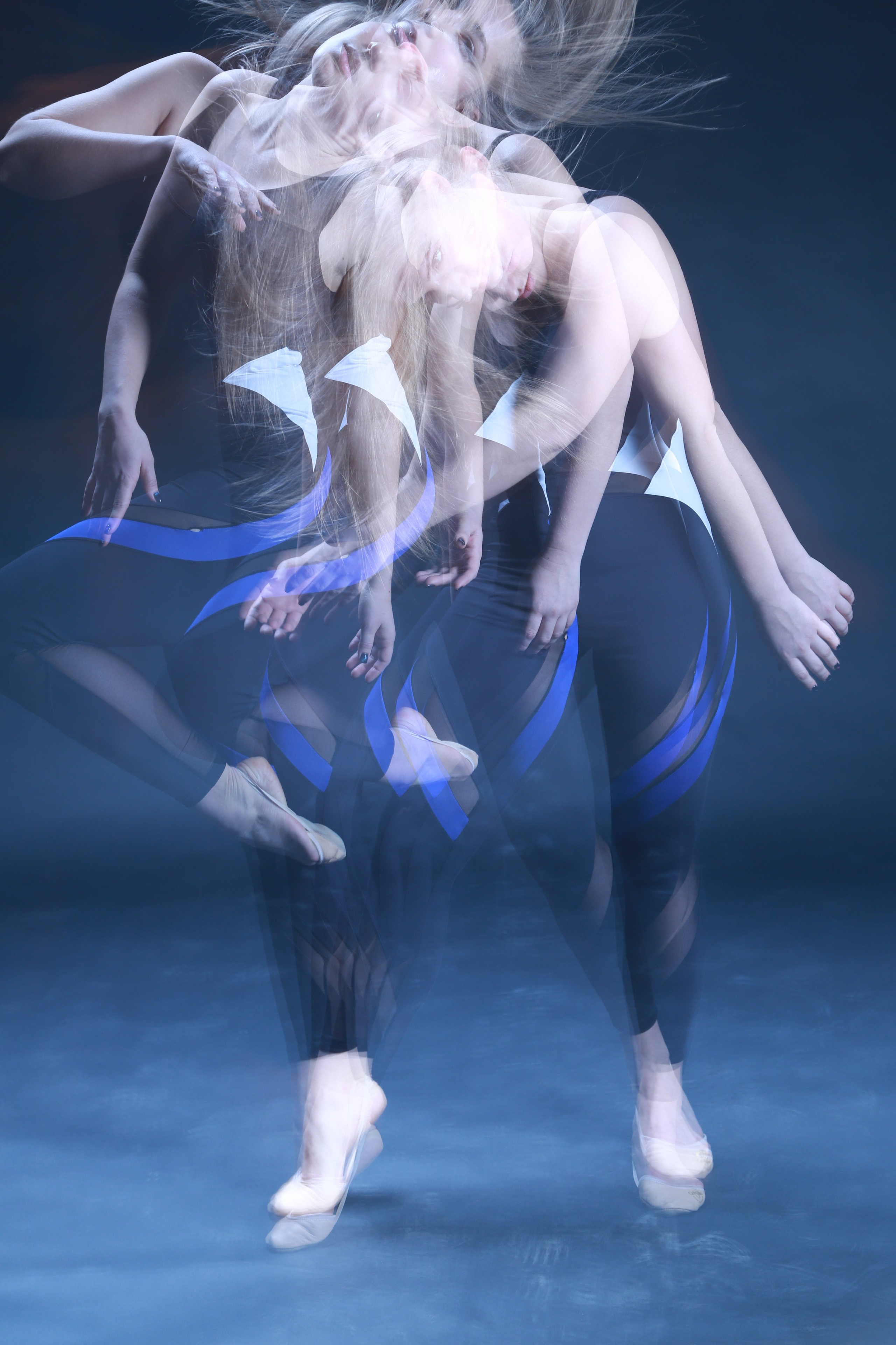 Елена с гимнастической лентой. Профессиональный фотограф Алена Александрова