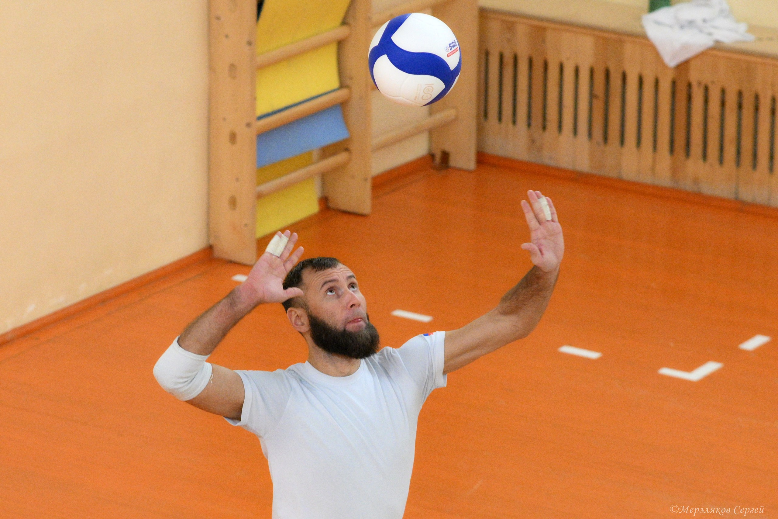 Новогодний турнир по волейболу. Ижевск. 15.12.2023. Спортивный репортажный фотограф в Ижевске Сергей Мерзляков