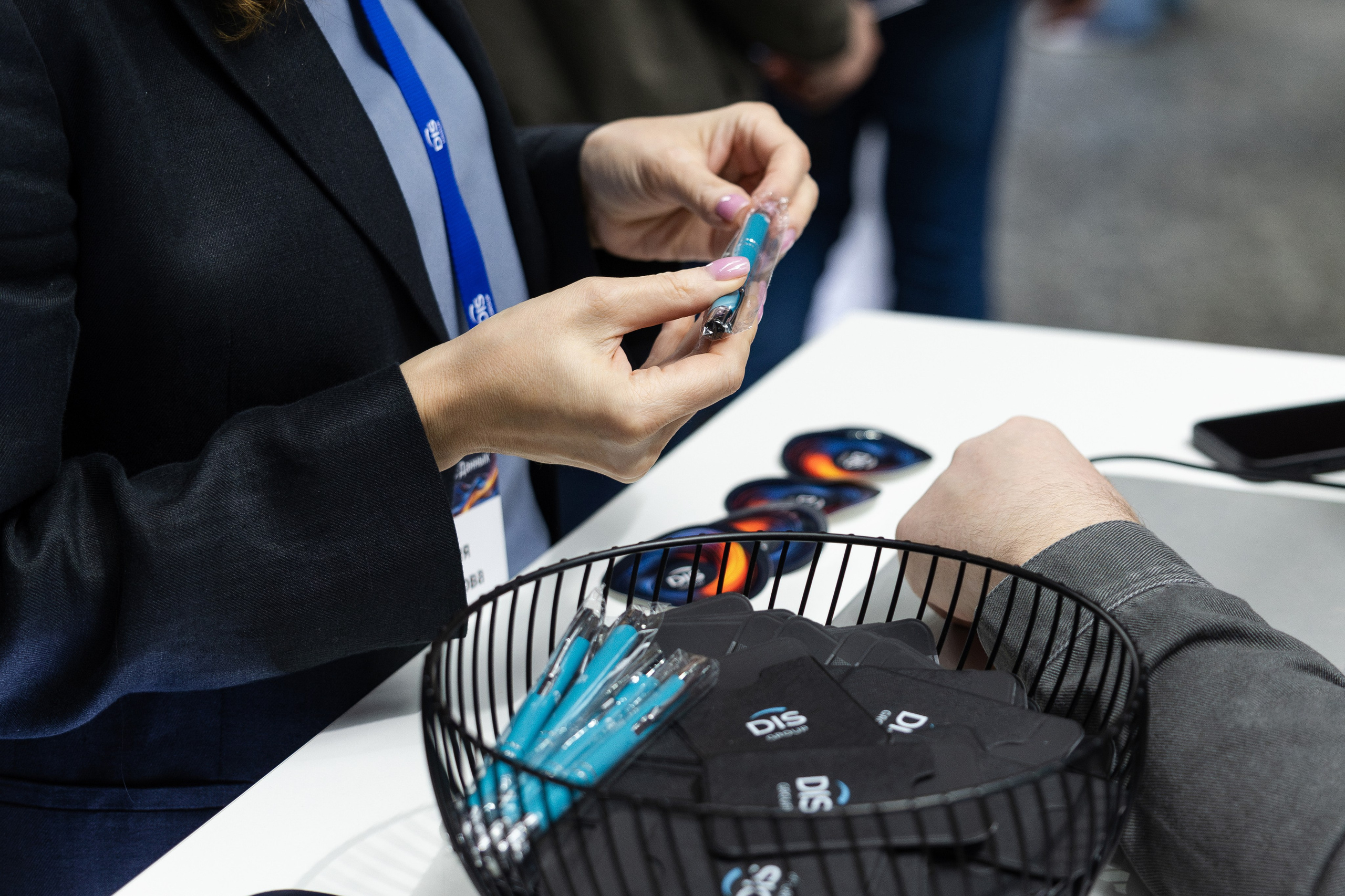 Data Summit 2025 (1). Свадебный репортажный фотограф в Москве