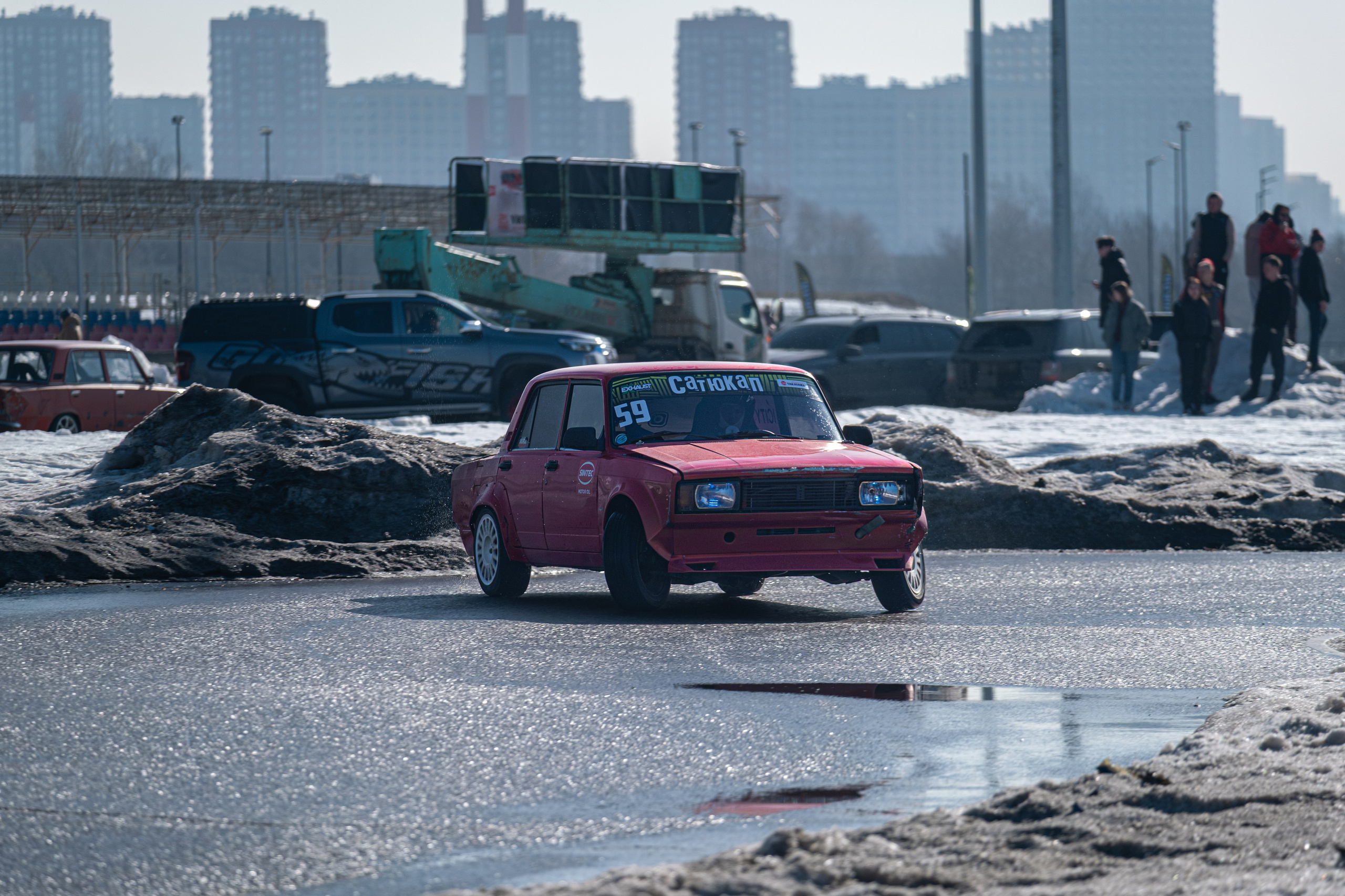 Спортивная автомобильная съемка. Malenkyia