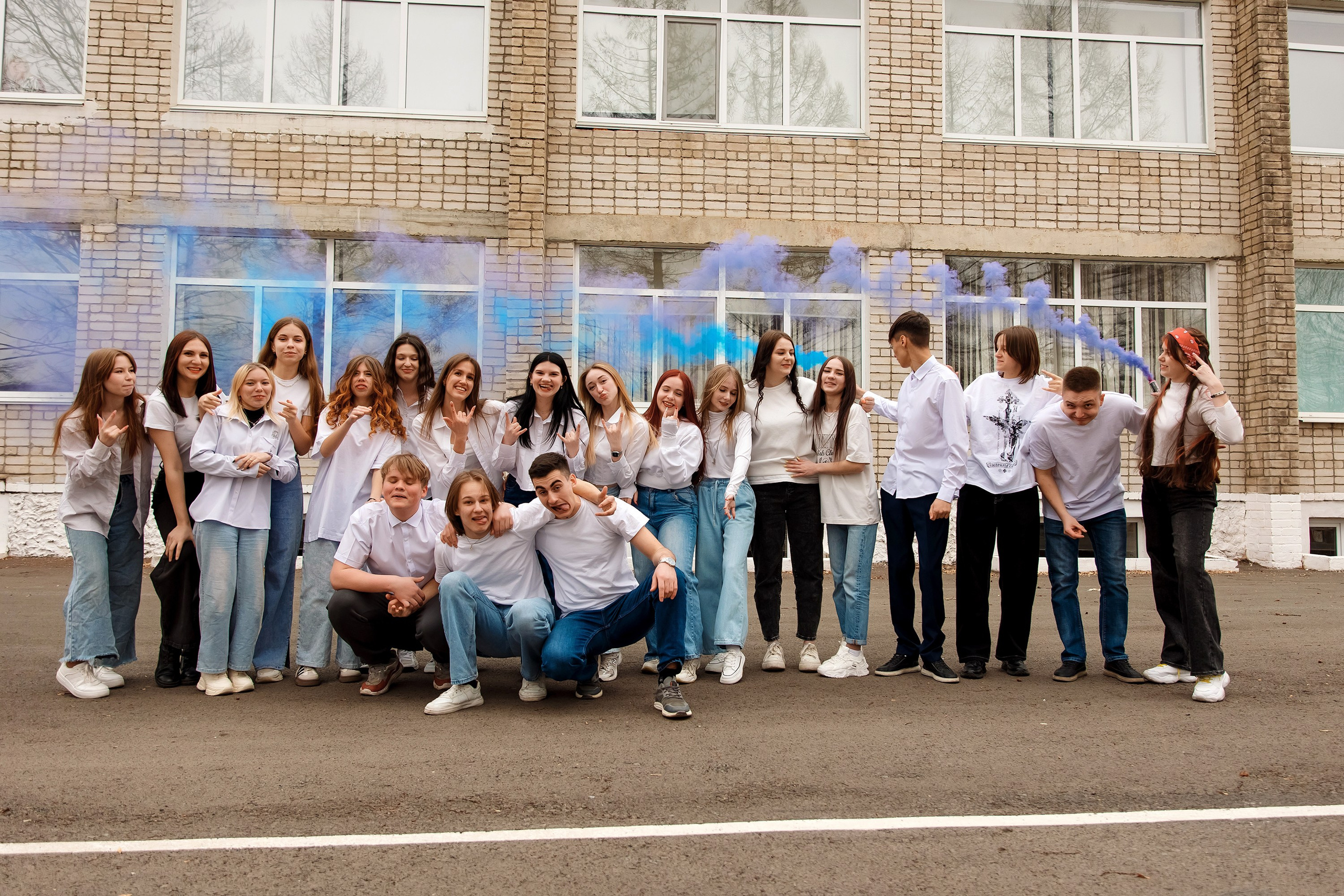 11 класс с. Барабаш. Фотограф Любовь Корниенко, Примоский край