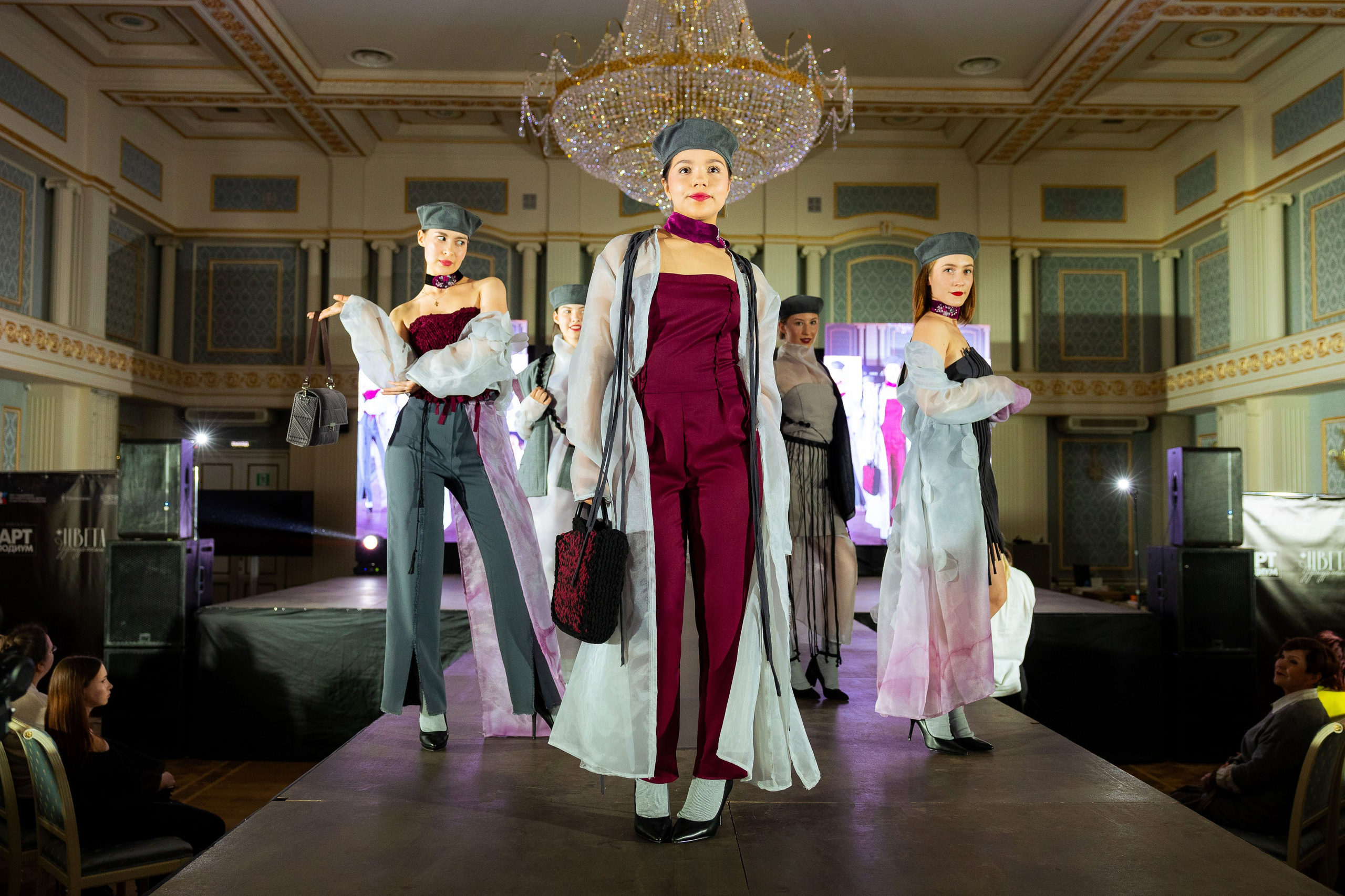 Арт-подиум «Цвета Удмуртии». Показ мод [25/10/24]. Фотограф Виноградов Константин
