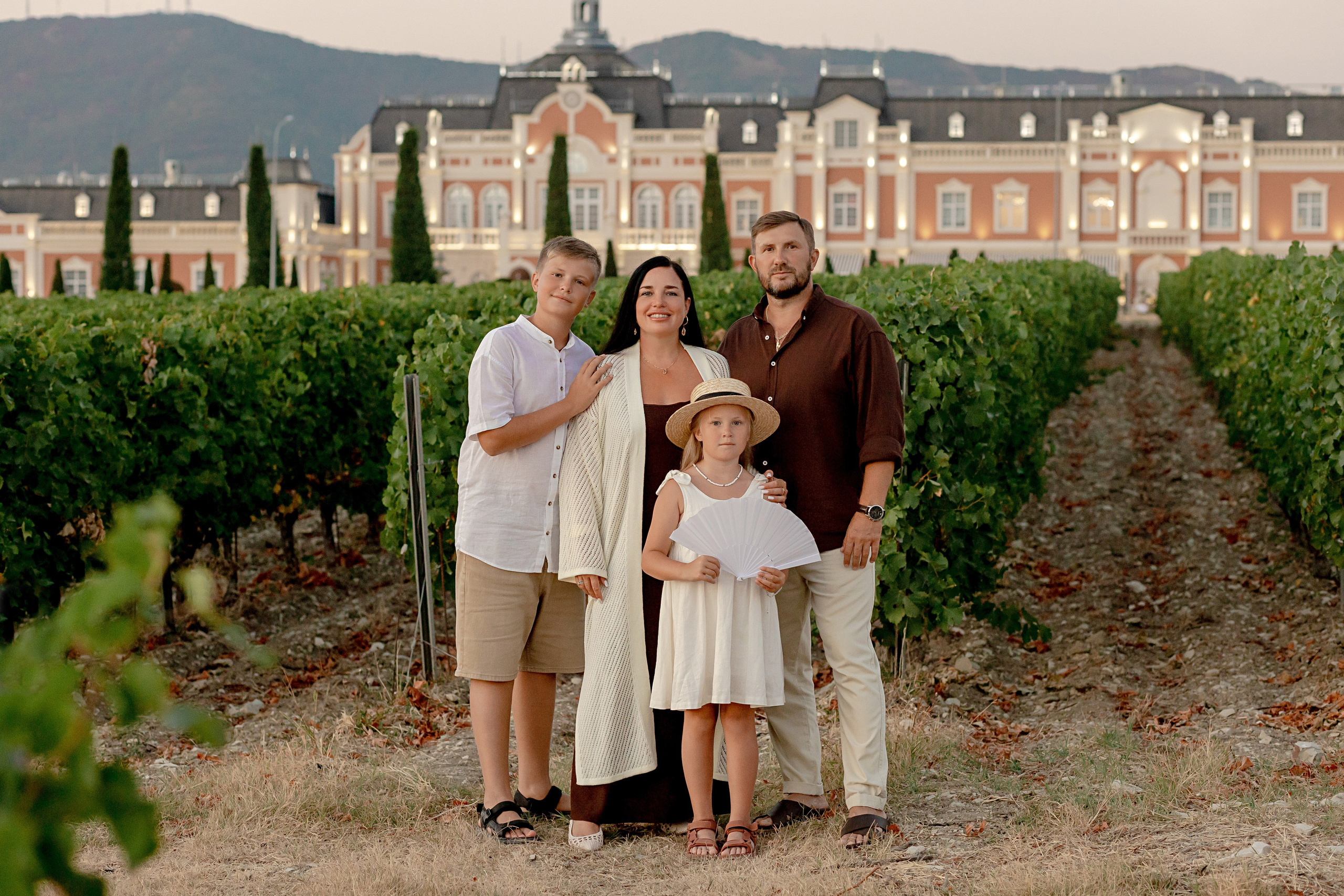 Елена, Максим, Демид и Николь. Фотограф в Геленджике, Архипо-Осиповке, Абрау-Дюрсо, Кринице Виктория