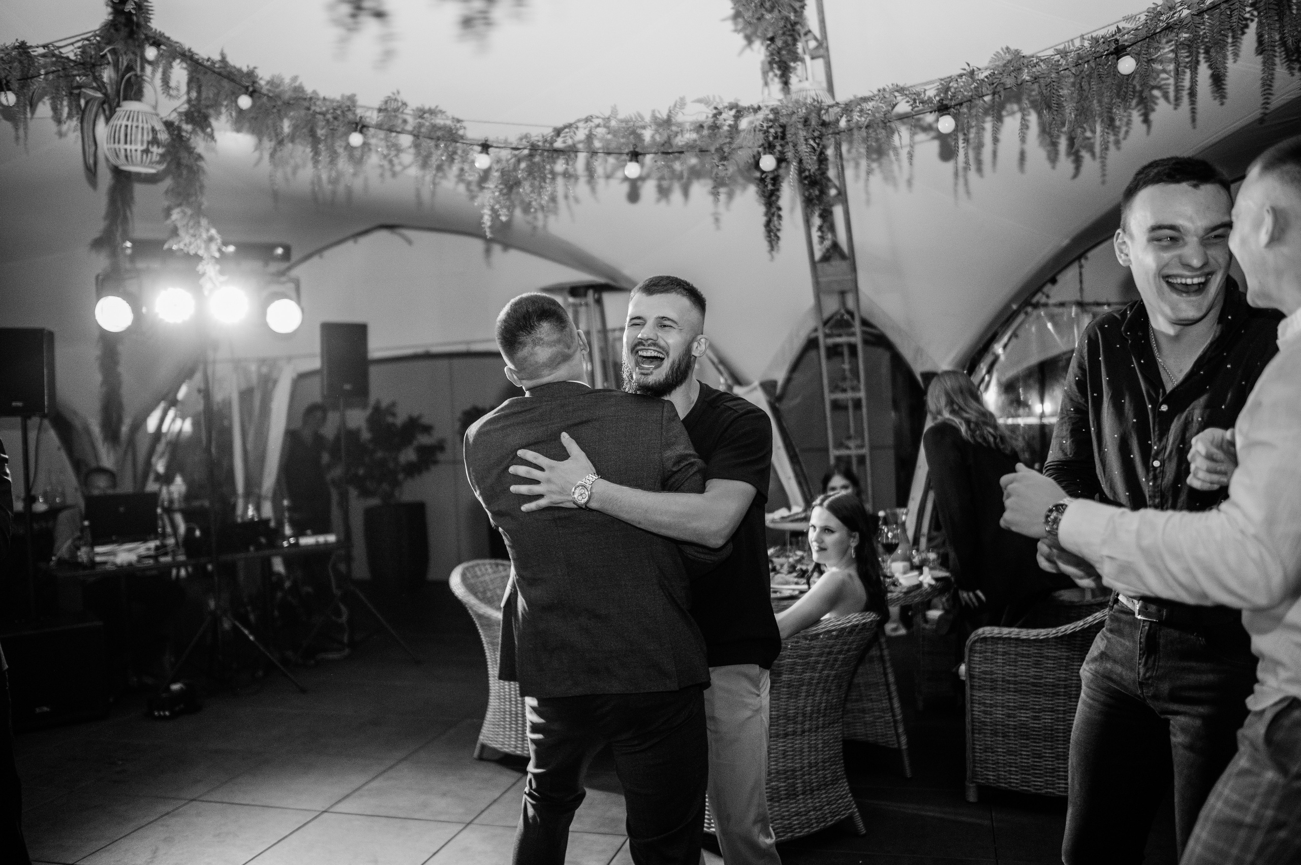 Свадебная фотосессия в Брянске, ресторан «Инжир». Свадебный и репортажный фотограф видеограф Брянск/Москва