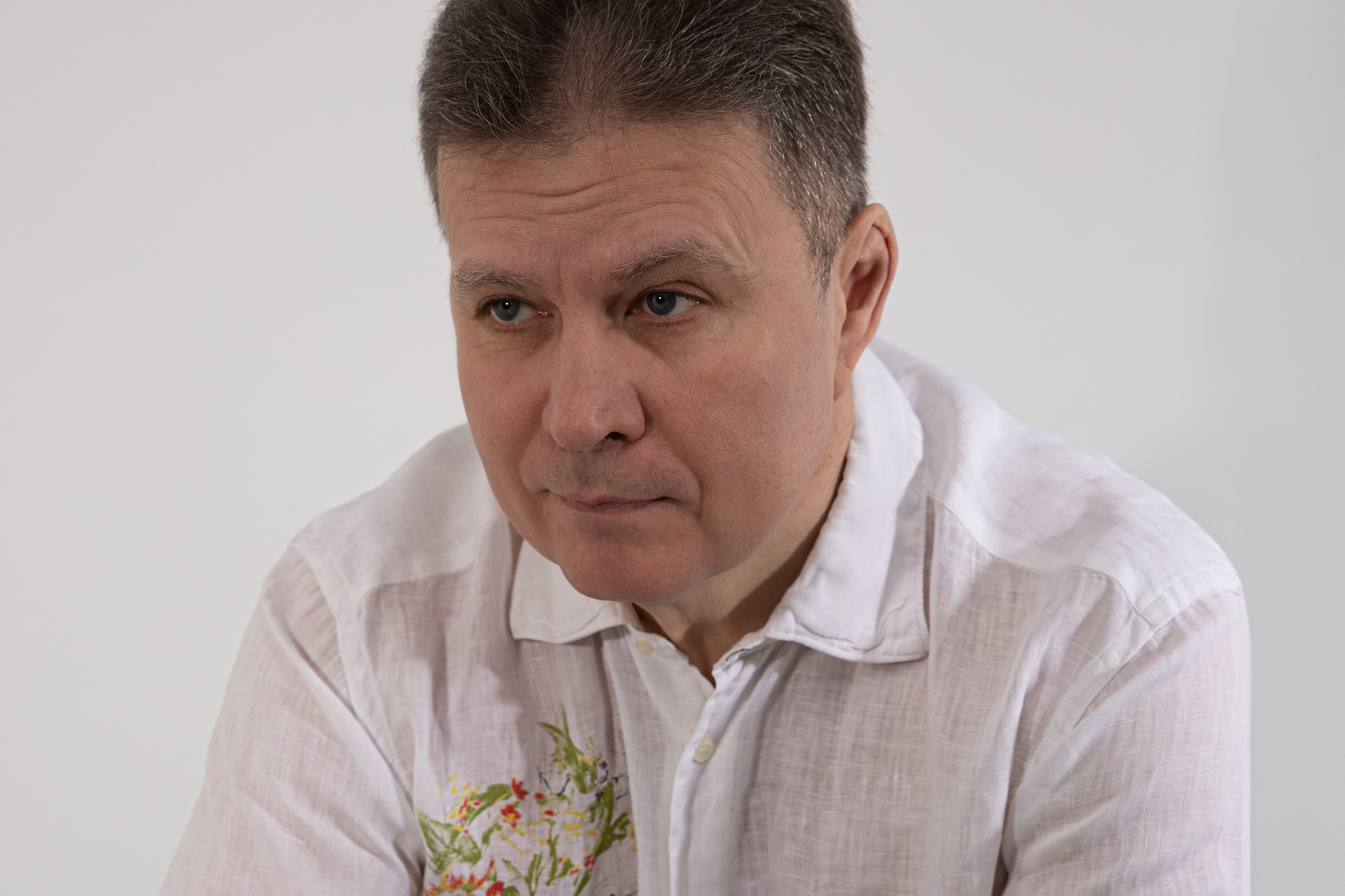 Сергей. ФОТОГРАФ РАДОСТИ Фотосессия в студии СПб. Портретный фотограф — Юрий Торлопов