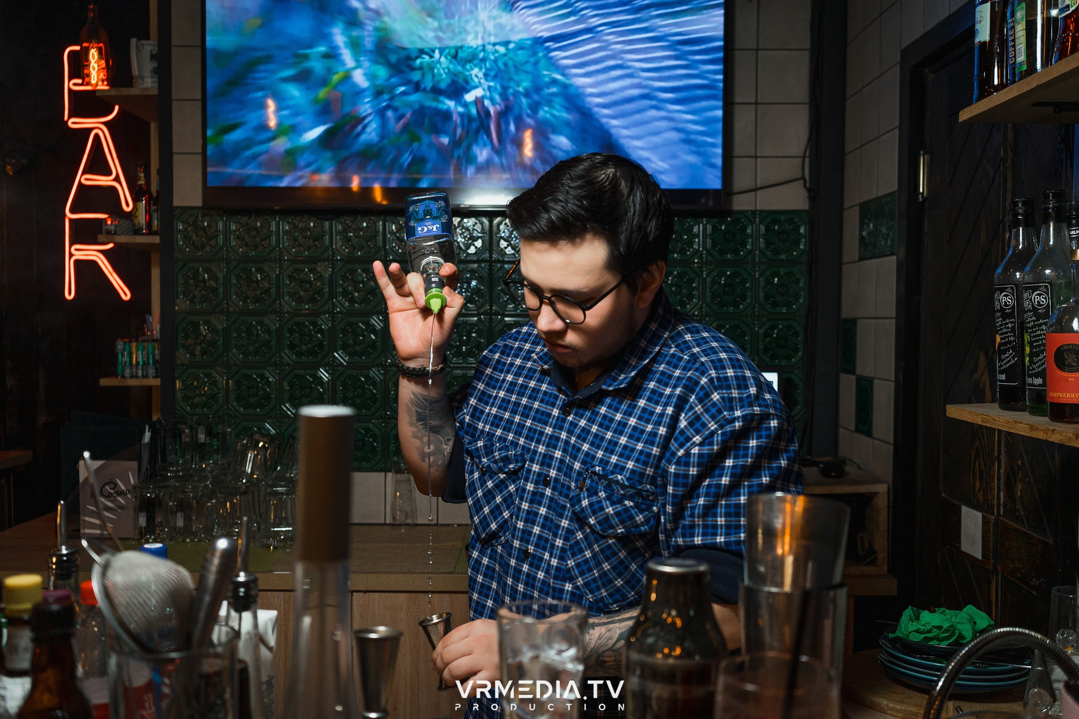 Art Talk с Настоящим Квартирником в баре «Supreme»