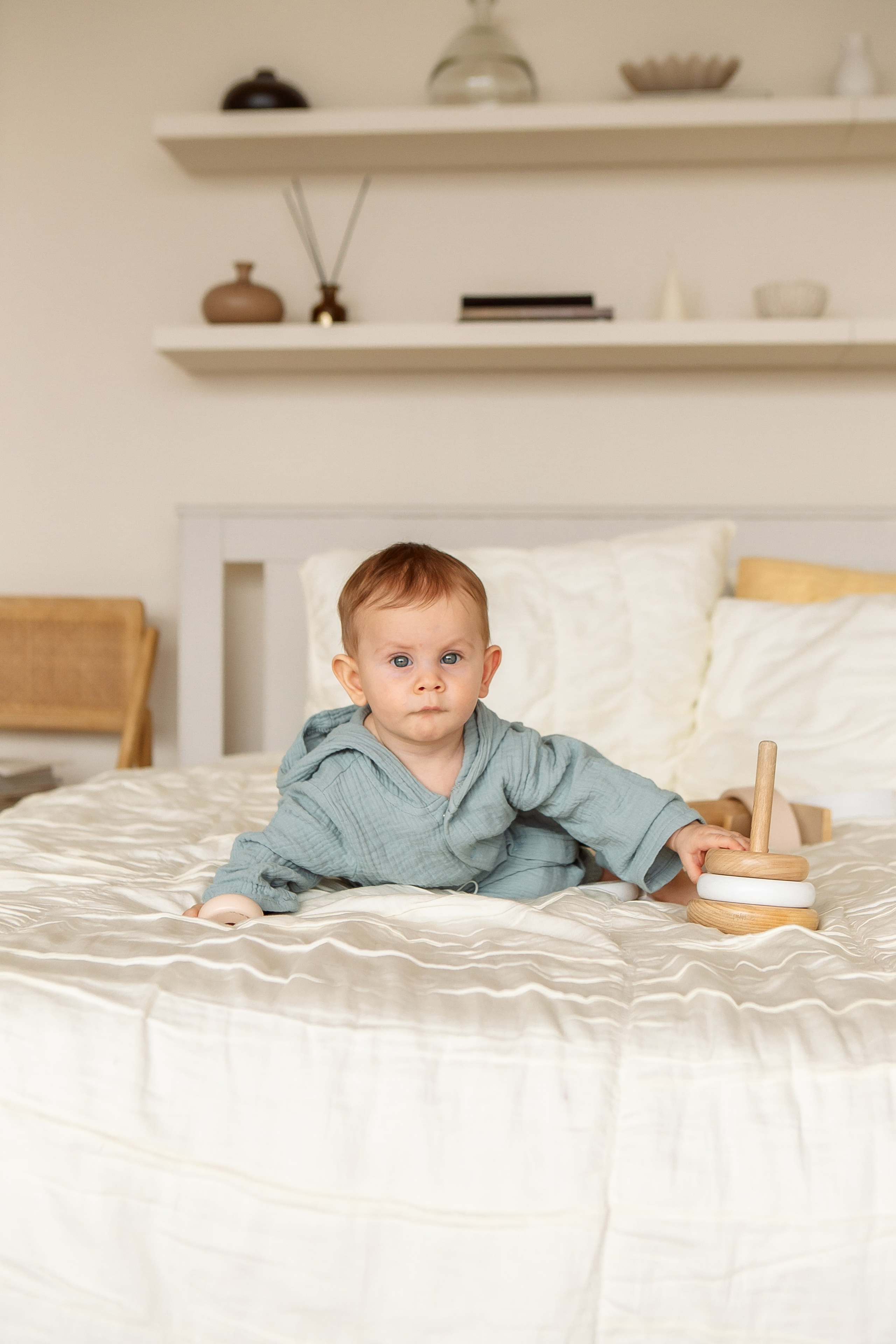 Виктор и его семья в студии Форест. Семейный детский фотограф. Фотосессия в Минске