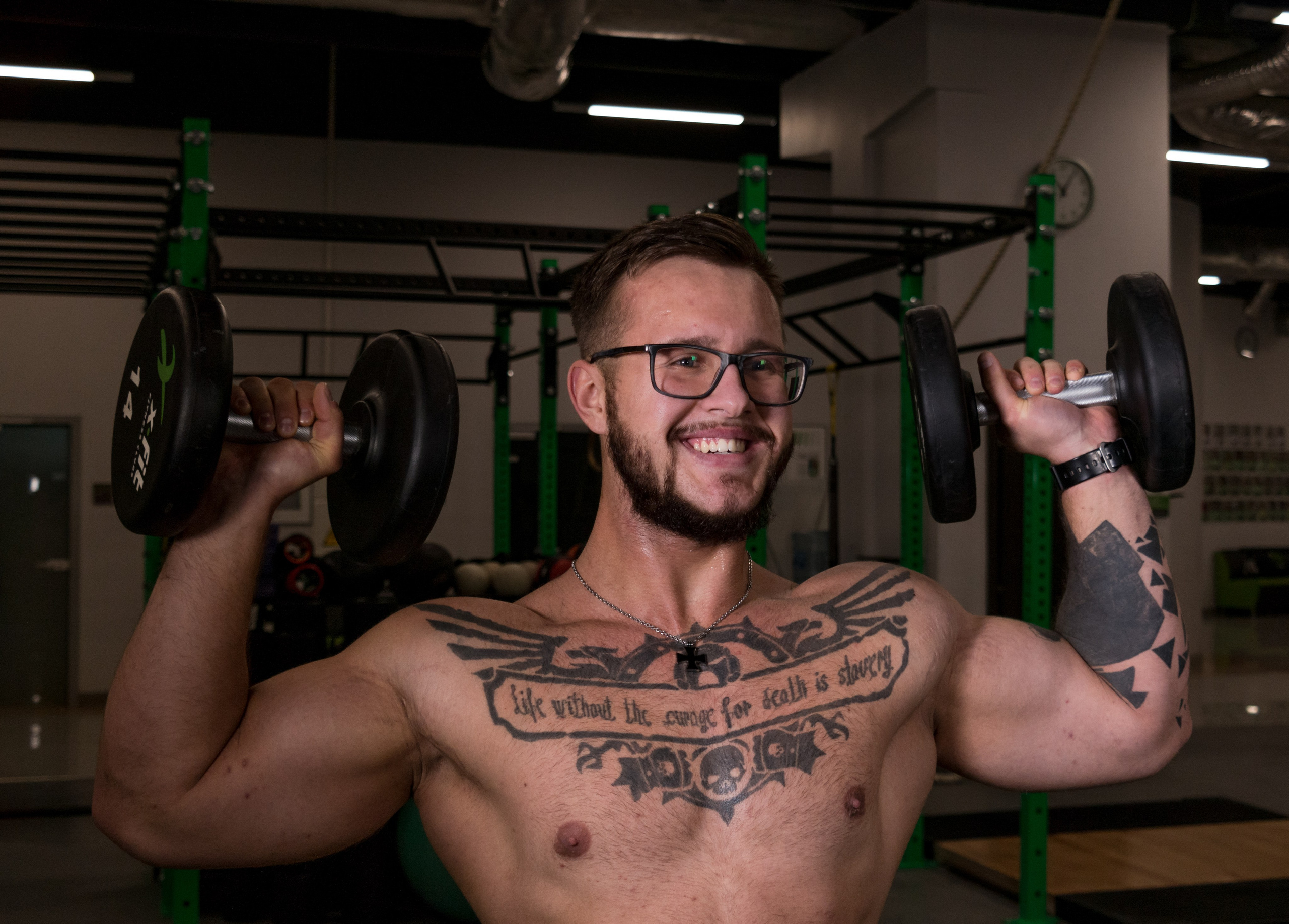 Контент-фотосъемки для экспертов и фитнес тренеров. AI Фотограф Краснодар: мужские и женские фотосессии, стилизация съемки. Нейро-фотосессии онлайн