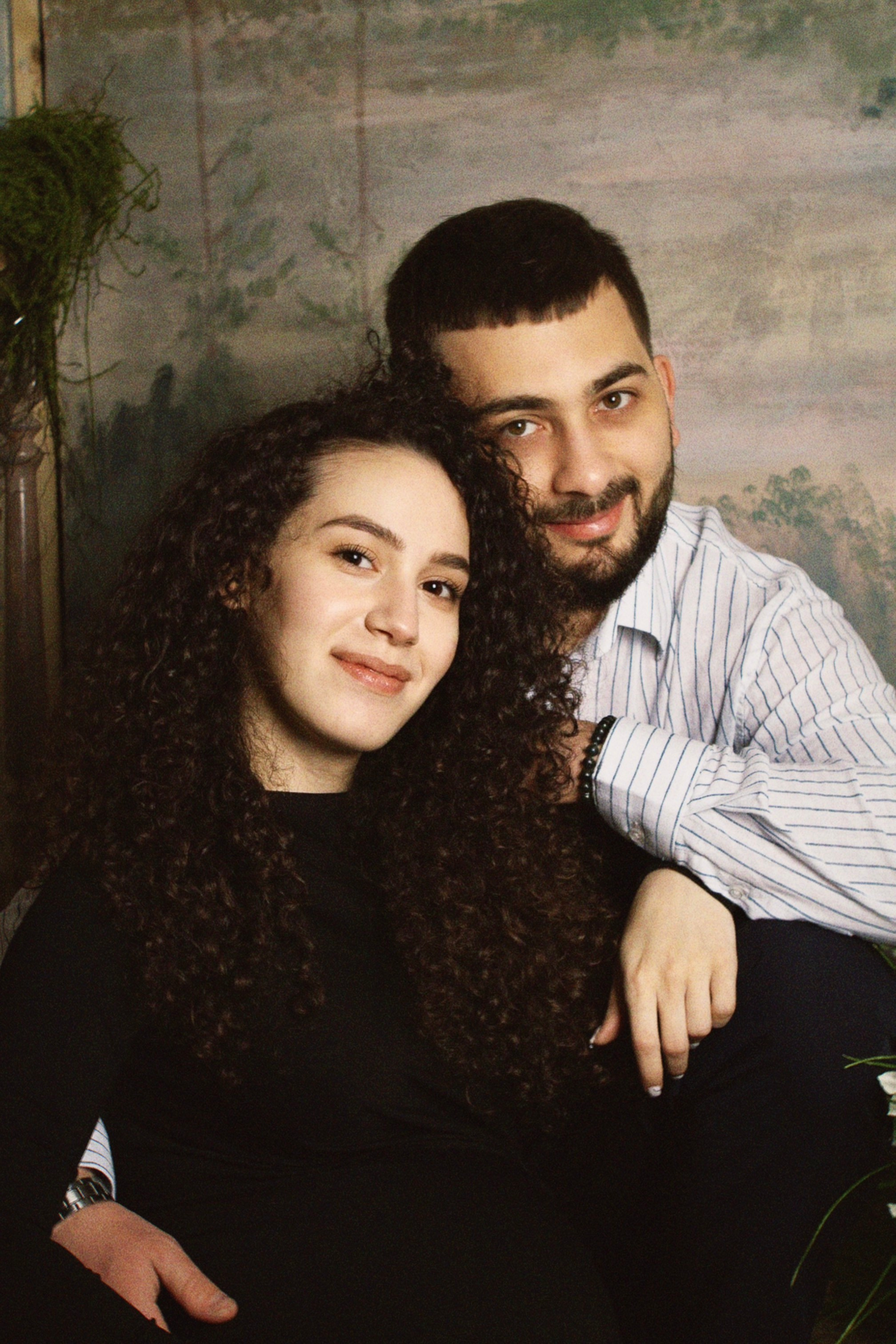 Милана и Нико. Агунда Хумарова