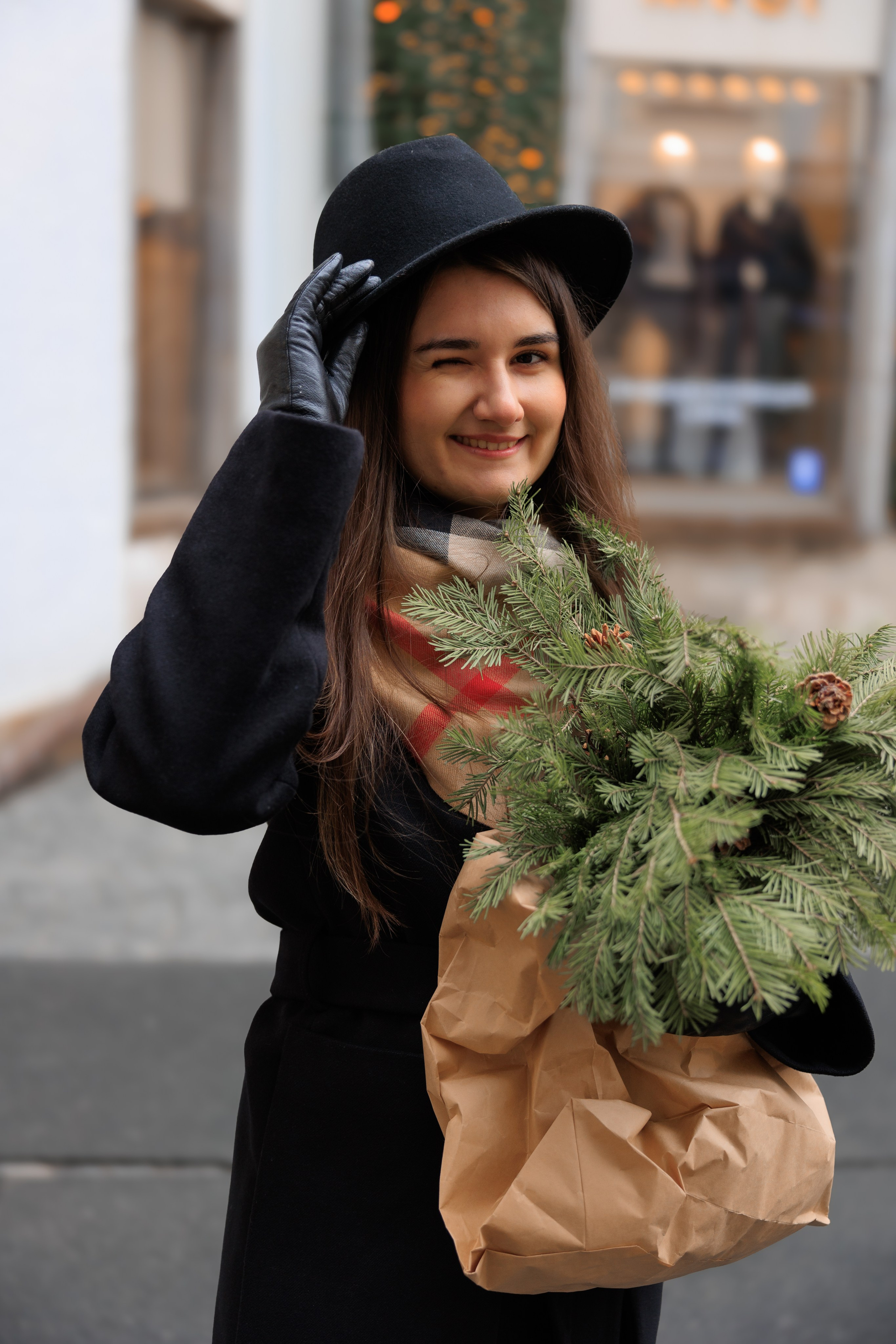 ДАША. Я фотограф из Москвы к Вашим услугам