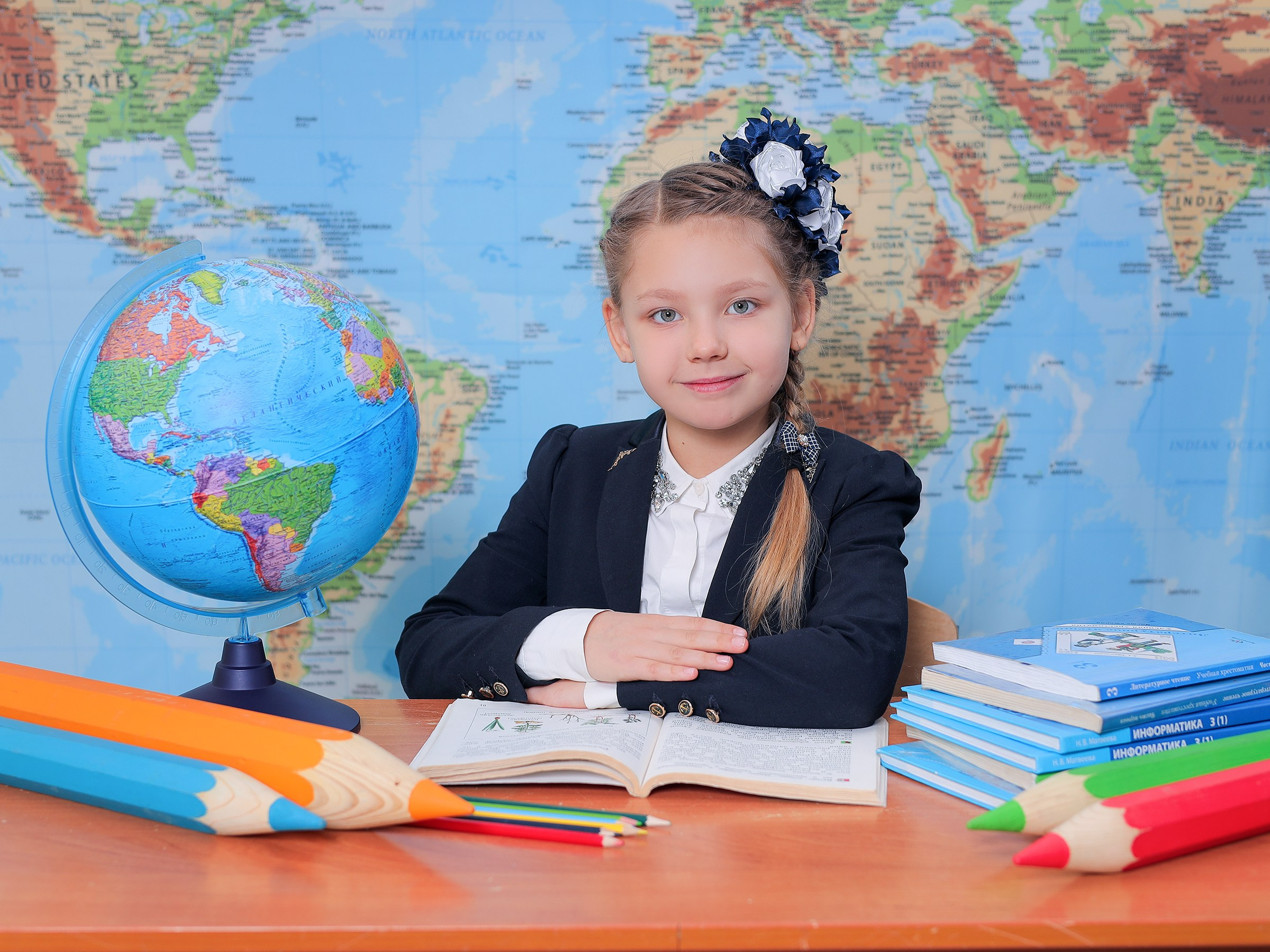 Фон Карта Мира. Фотостудия «Стремянка».Фотосессии в детских садах и школах