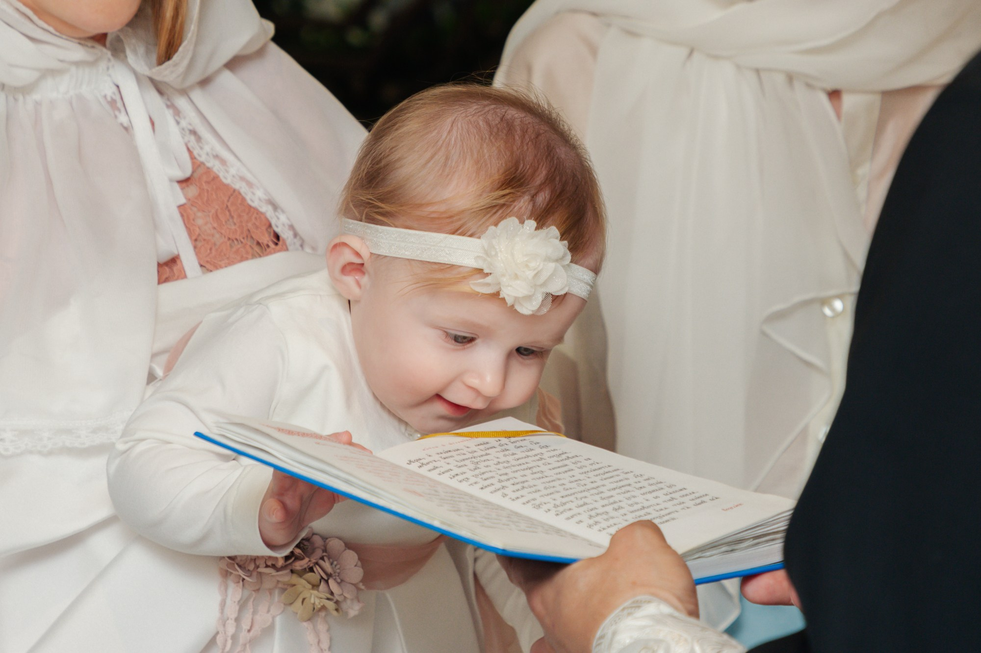 Крещения в Санкт-Петербурге. Фотограф крещение венчание в Петербурге! Помогает подобрать храм и посоветовал душевного батюшку в СПб