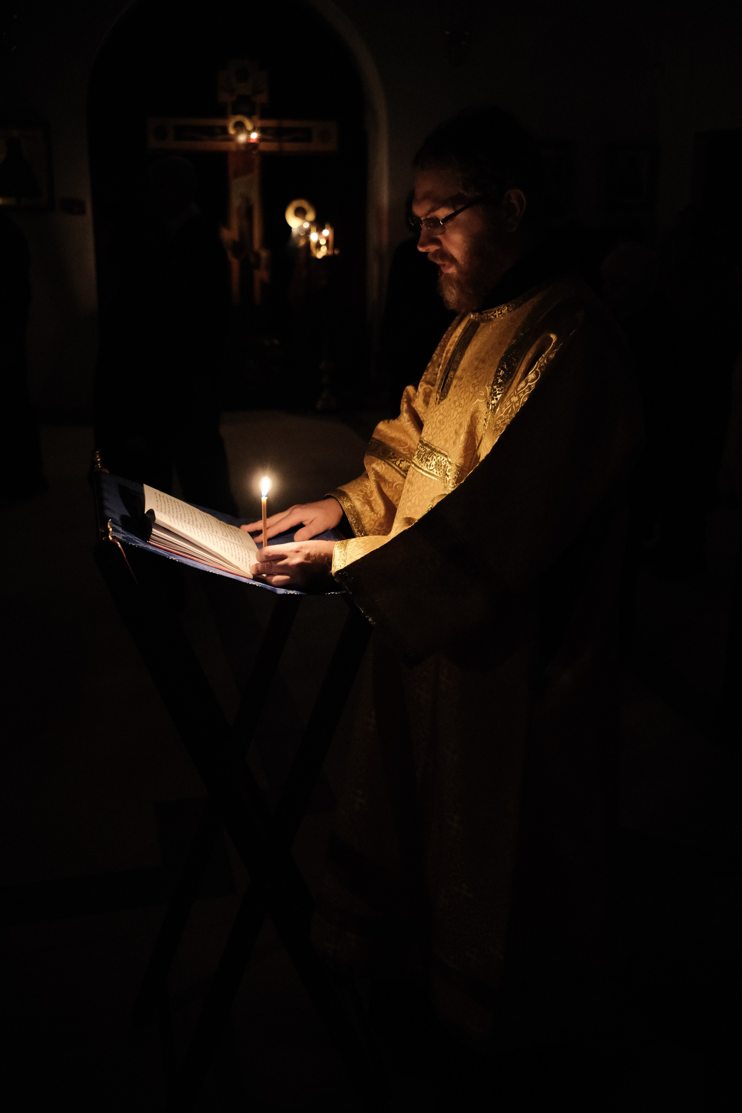 Храм Спиридона, епископа Тримифунтского. Илья Варакин — Кинематографичный фотограф в Москве. Съемки с душой и эстетикой пленки. Готовые фото за 2 дня