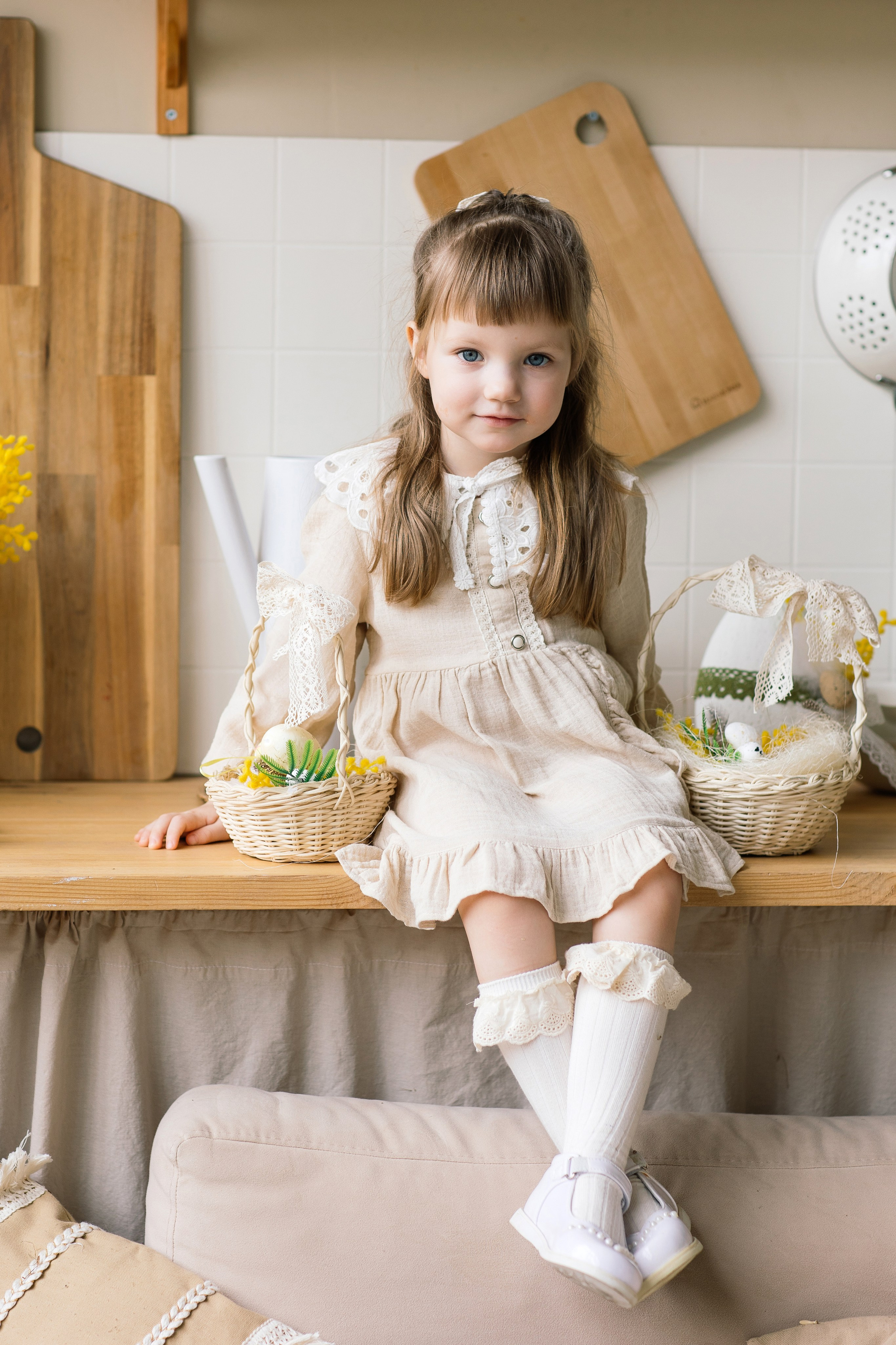 Варя и Мира фотосессия к Пасхе. Семейный фотограф Толстикова Кристина