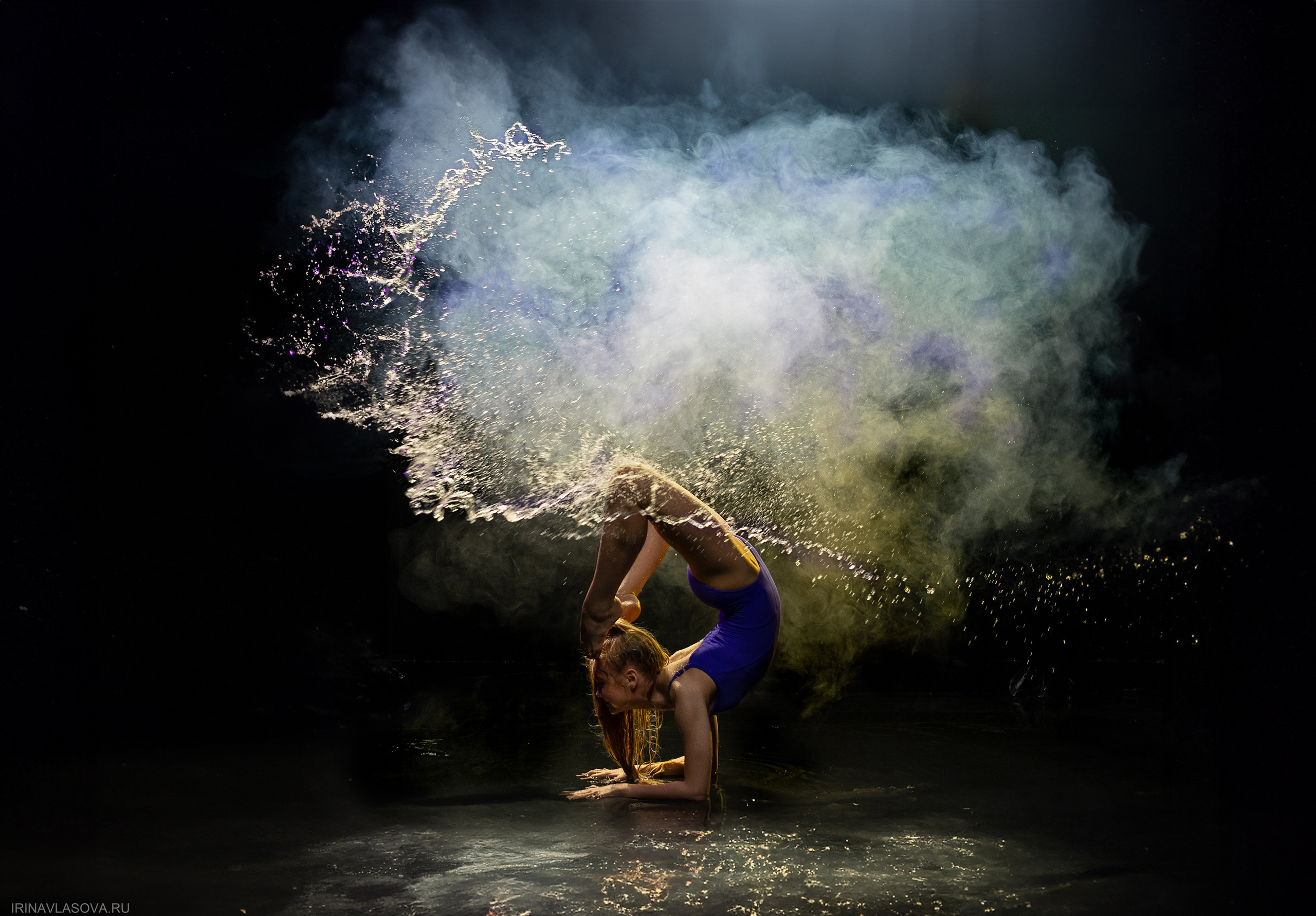 аква фотосессия с водой в студии для танцоров и спортсменов