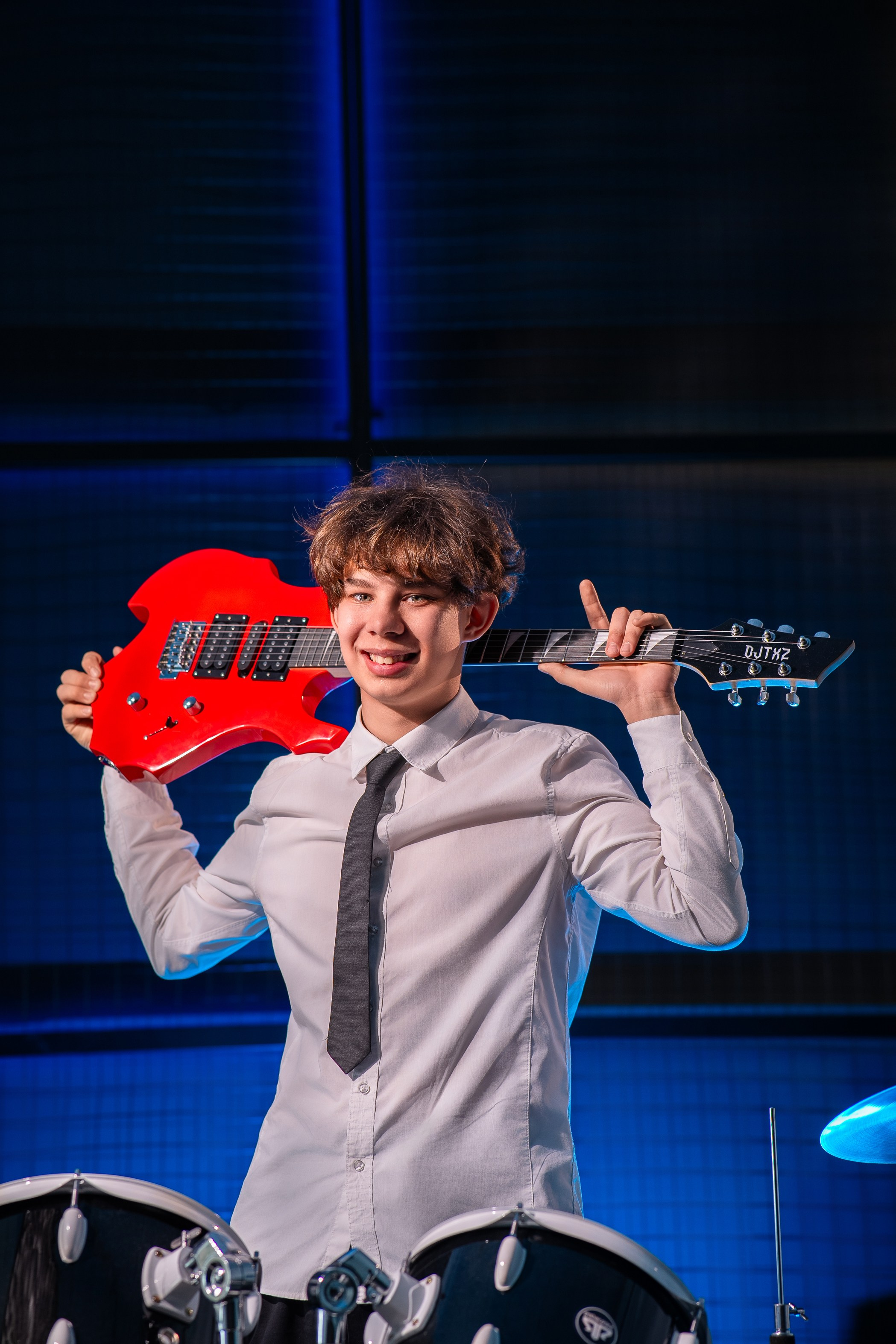 Выпускная фотосессия в фотостудии. Выпускные альбомы Нижнекамск Набережные Челны Фотостудия Небо