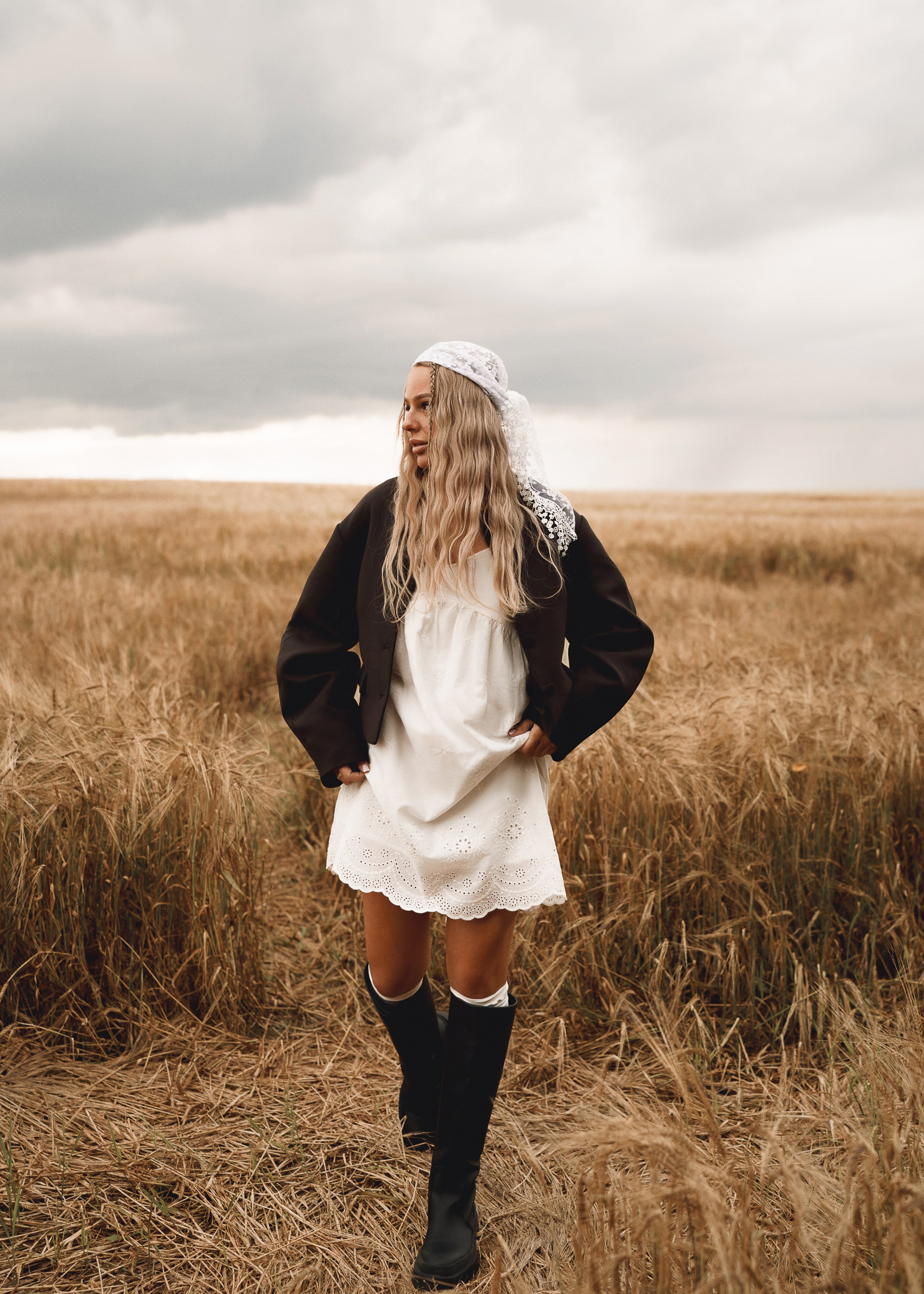 ПОЛЕ. Женский портрет